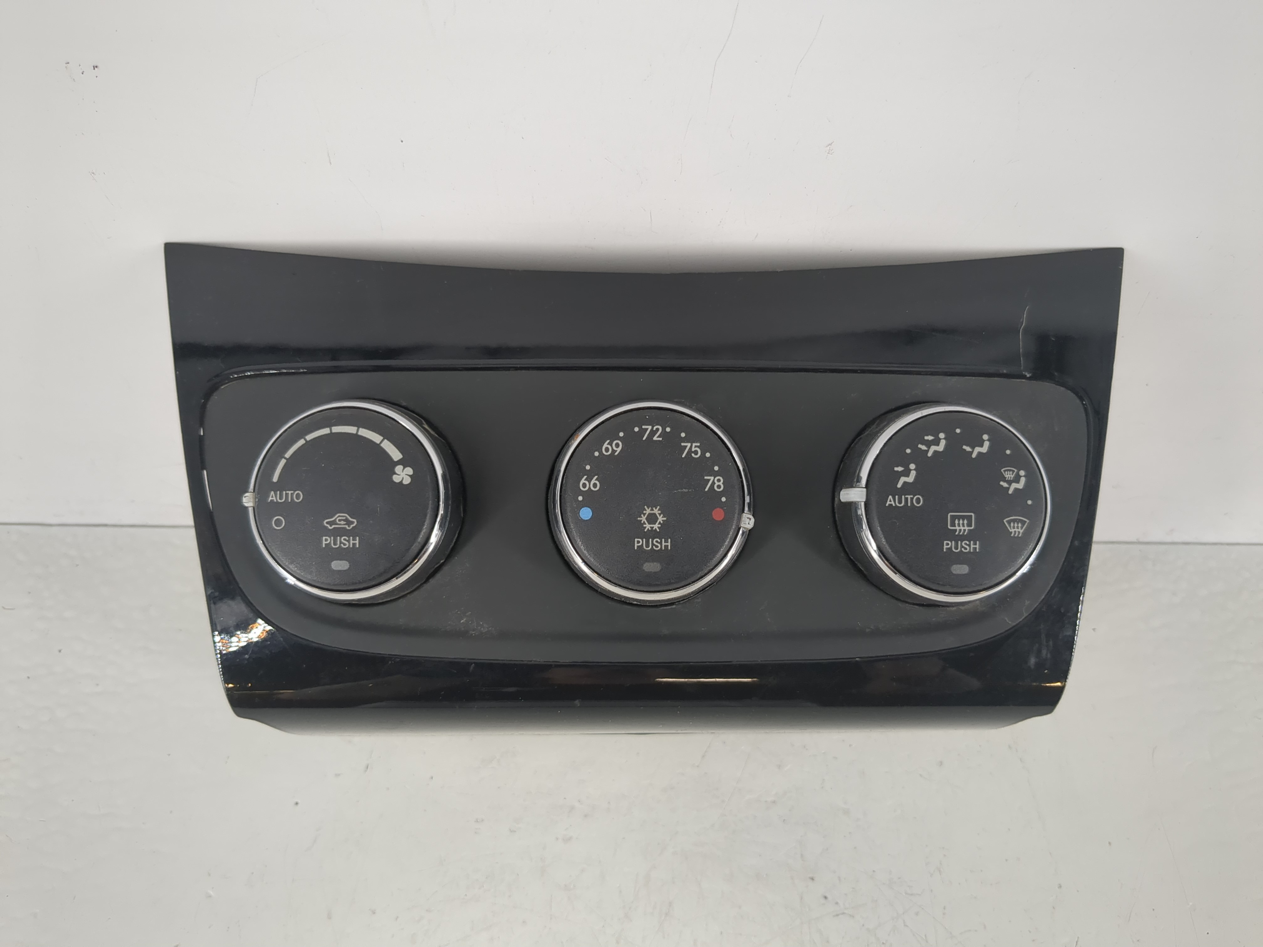 Picture of 2011-2014 Chrysler 200 Ac Heater Climate Control P55111888ag 1145311