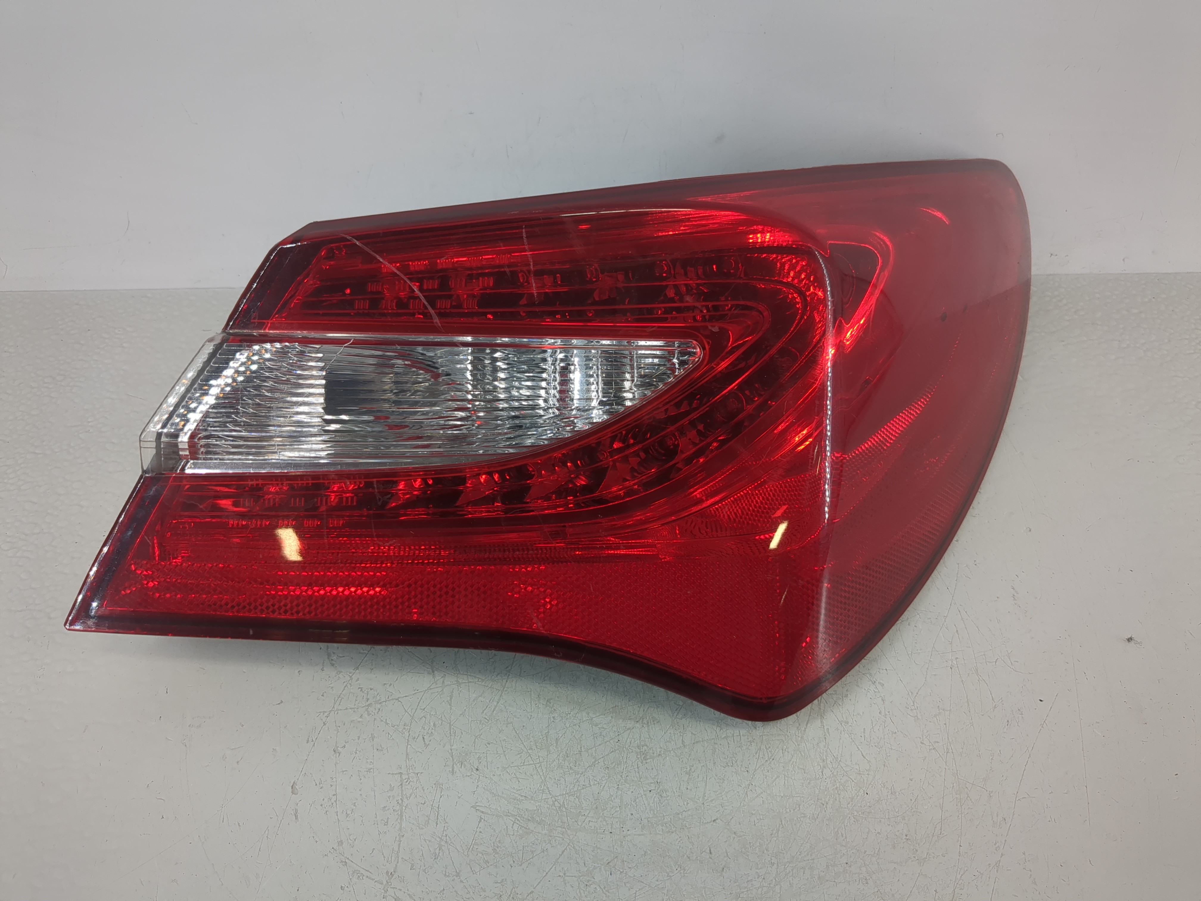 2011-2014 Chrysler 200 Driver Left Side Tail Light Taillight Oem 1145317 - Oemusedautoparts1.com
