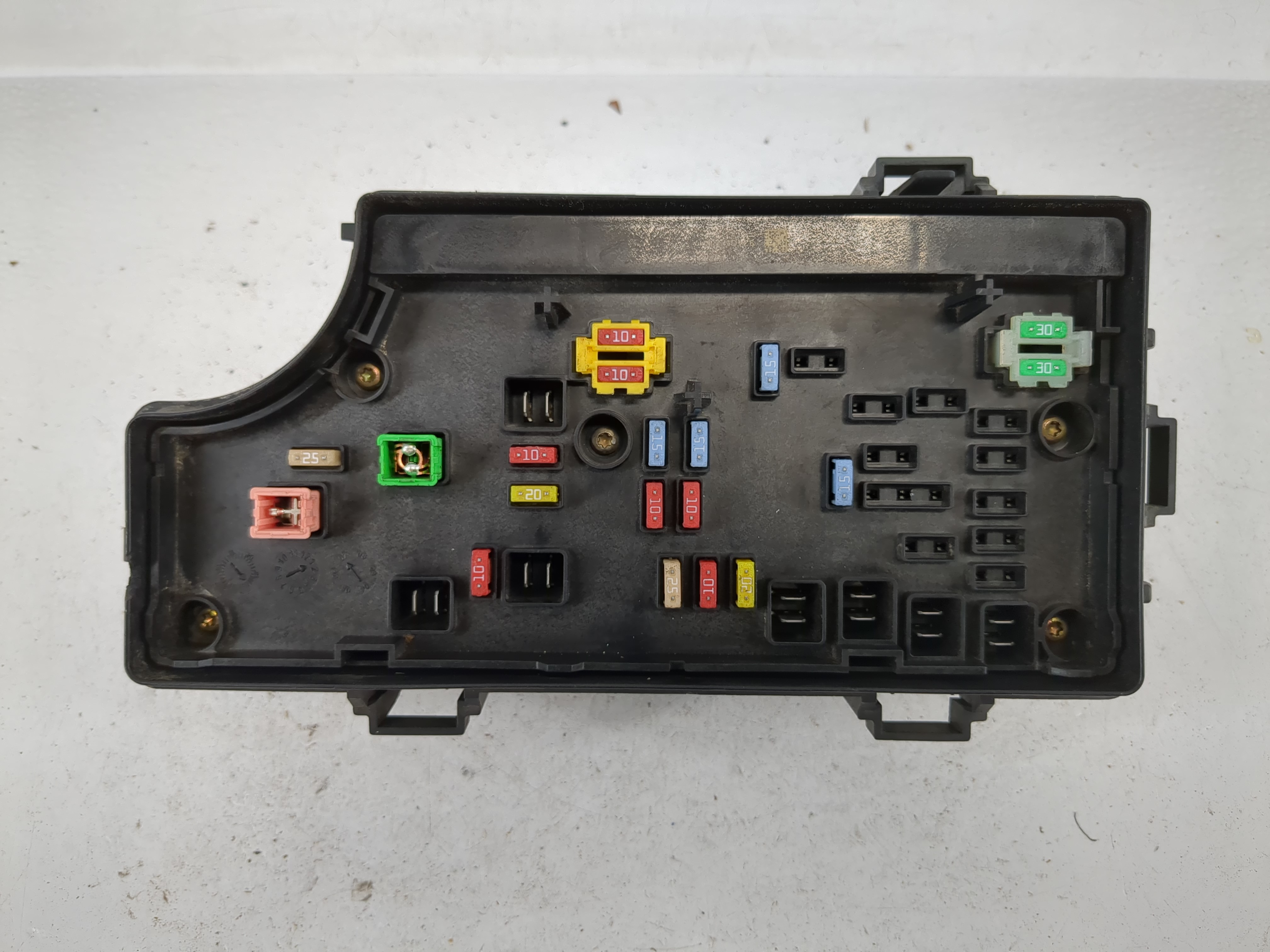 2006-2007 Dodge Charger Fusebox Fuse Box Relay Module P04692140ah 1145344 - Oemusedautoparts1.com