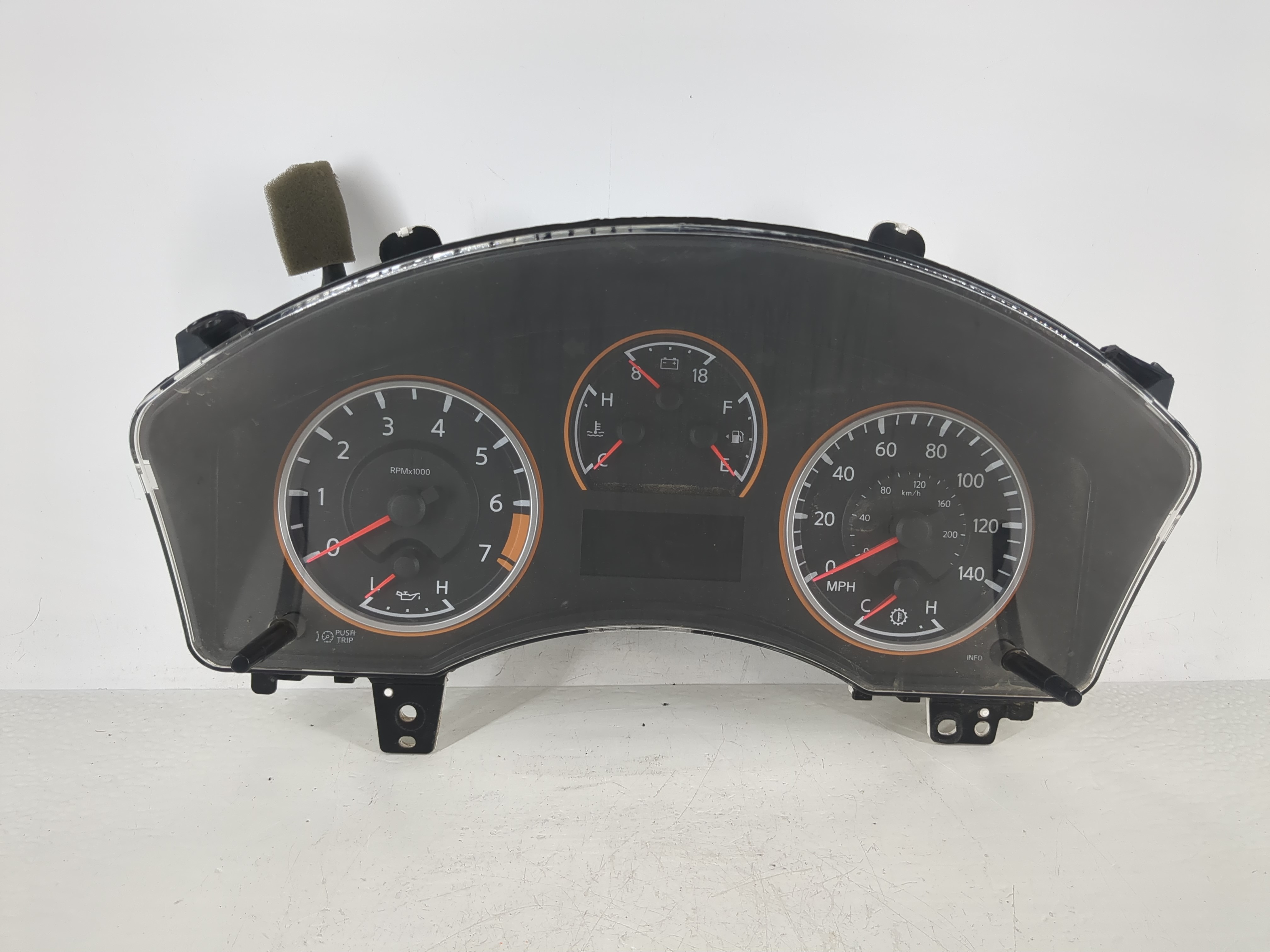 2007-2007 Nissan Titan Speedometer Instrument Cluster Gauges 24810-zv07b 1145442 - Oemusedautoparts1.com