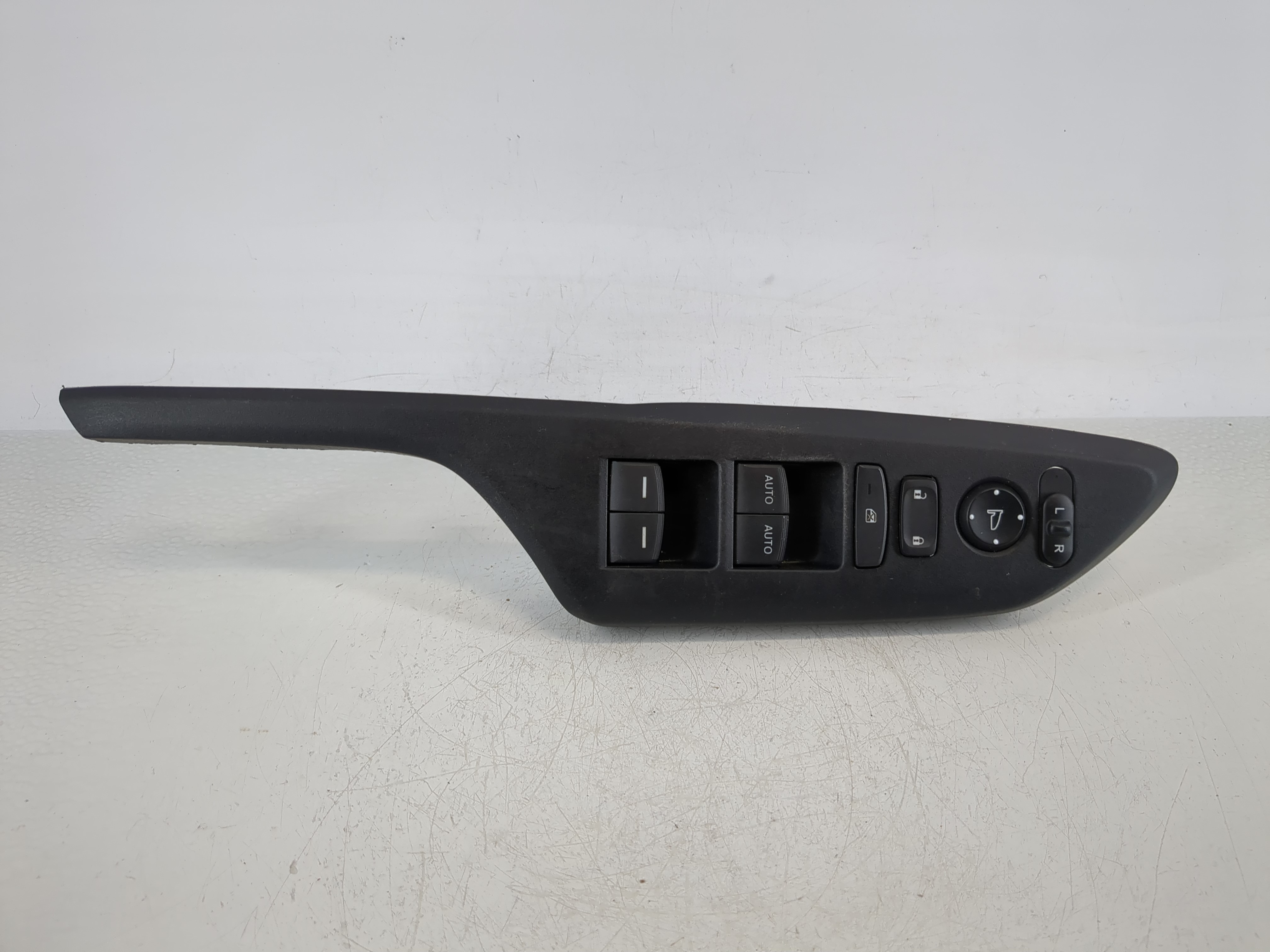 2016-2021 Honda Civic Driver Left Door Master Power Window Switch 1145459 - Oemusedautoparts1.com
