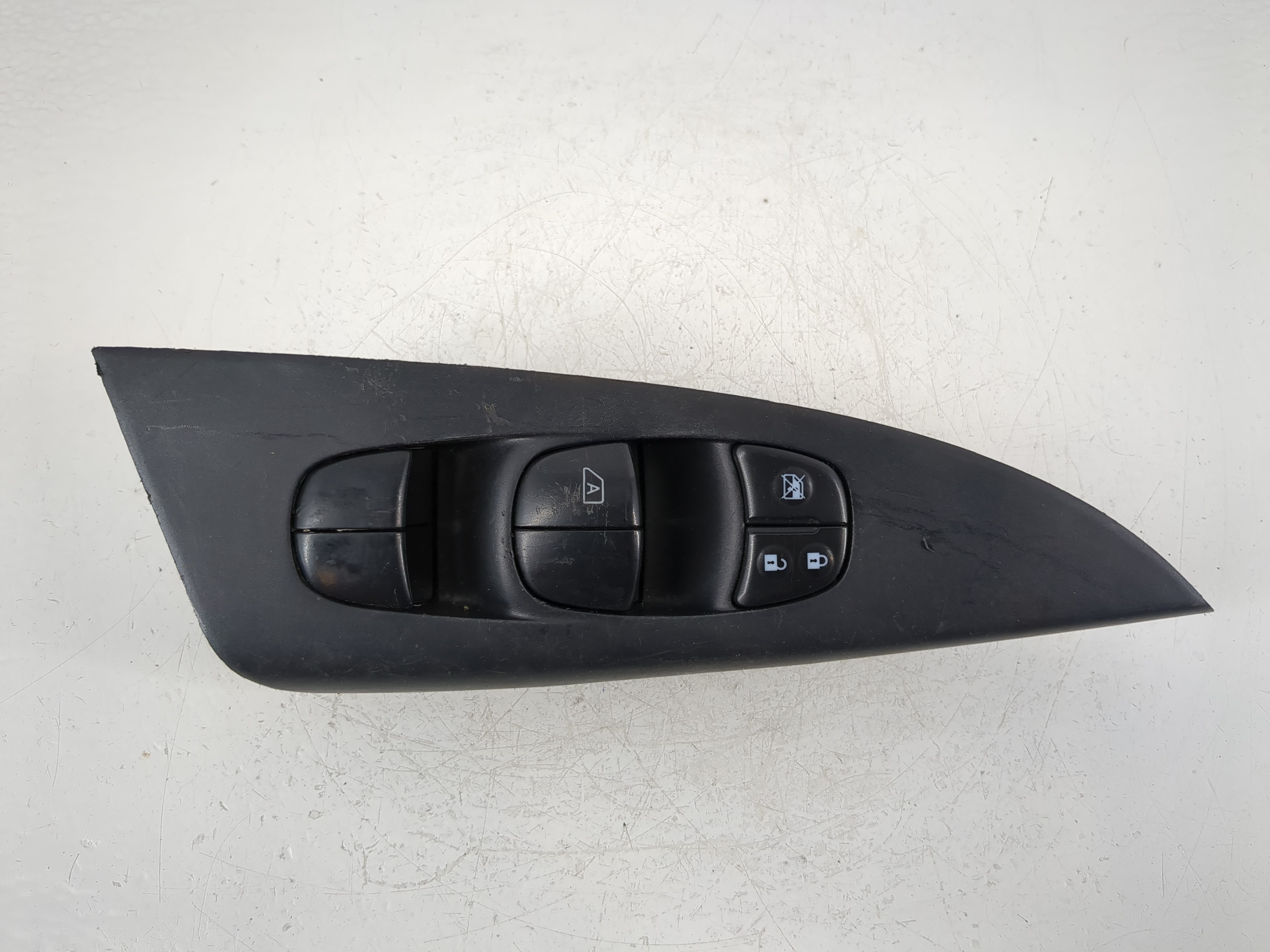 2013-2019 Nissan Sentra Driver Left Door Master Power Window Switch 1145463 - Oemusedautoparts1.com
