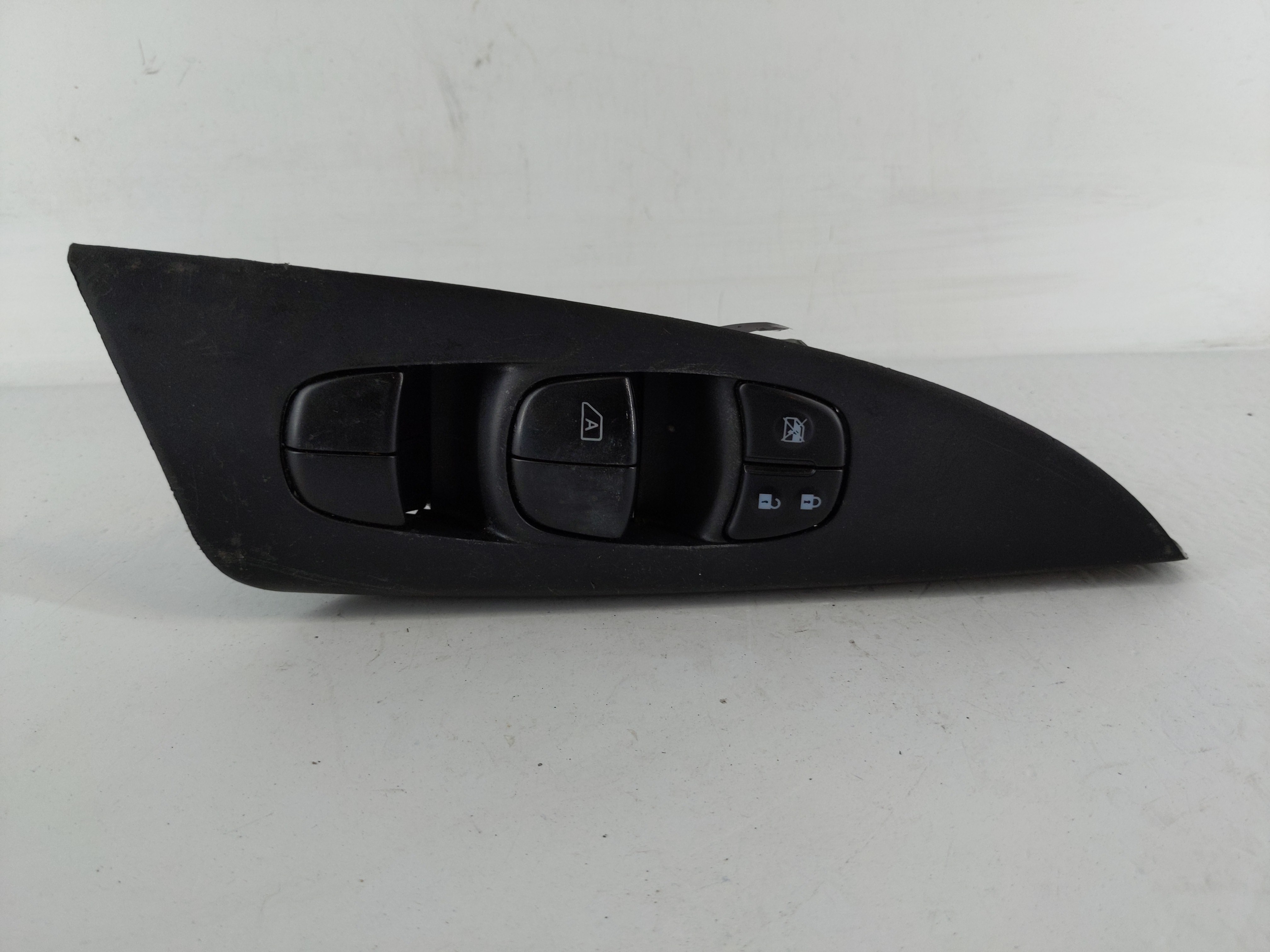 2013-2019 Nissan Sentra Driver Left Door Master Power Window Switch 1145527 - Oemusedautoparts1.com