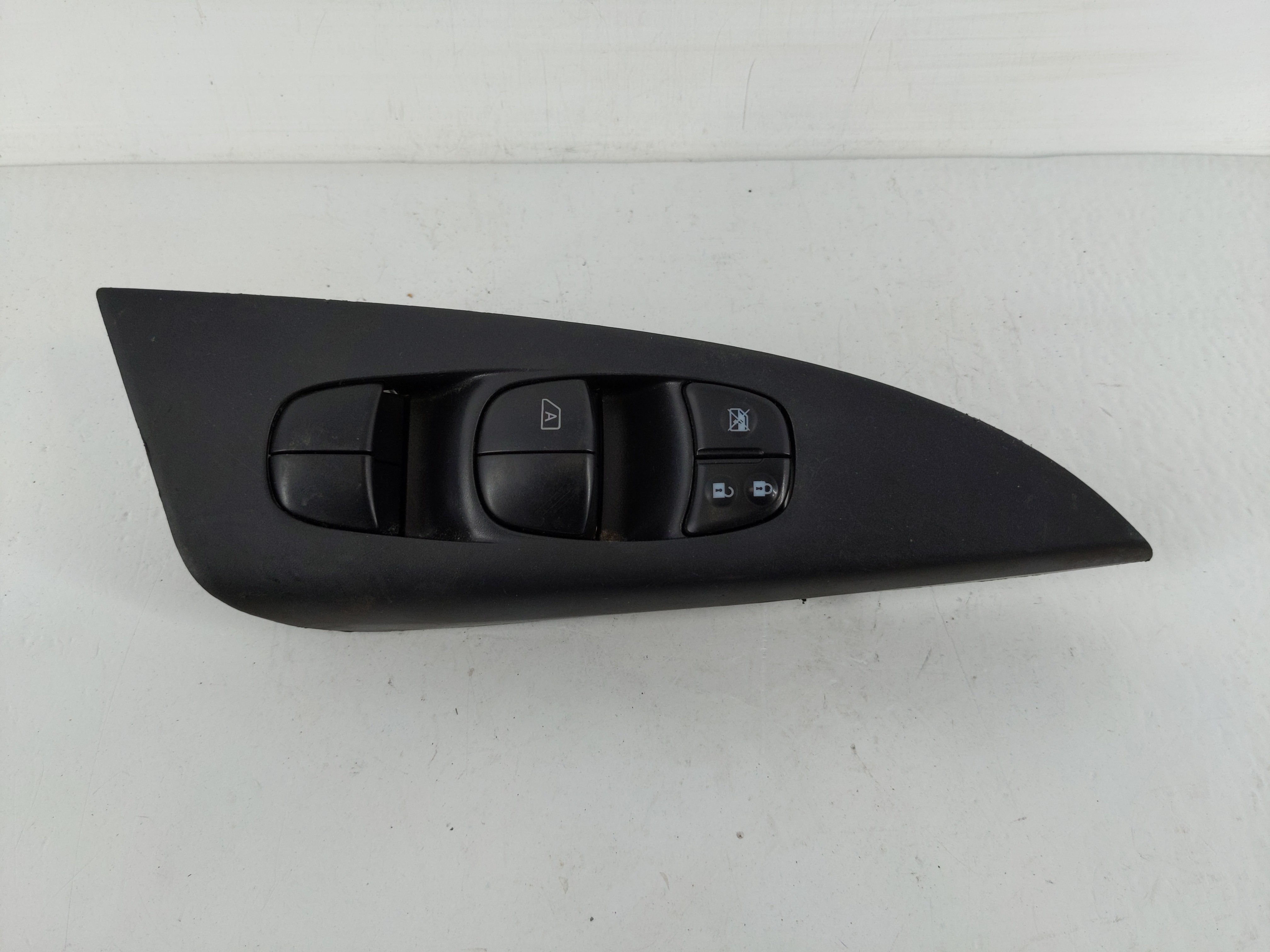 2013-2019 Nissan Sentra Driver Left Door Master Power Window Switch 1145528 - Oemusedautoparts1.com
