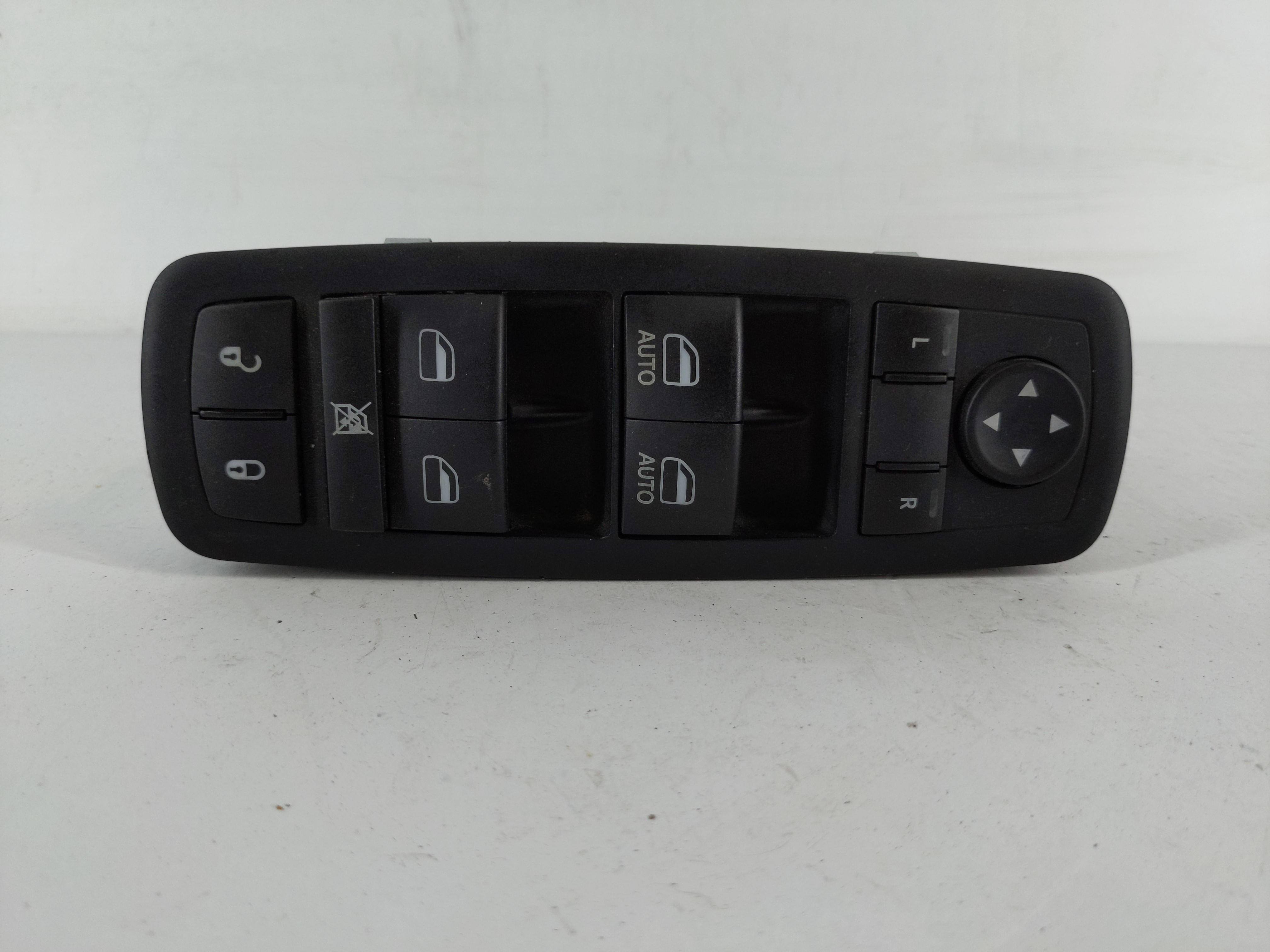 2012 Chrysler Town & Country Driver Left Door Master Power Window Switch 1145533 - Oemusedautoparts1.com