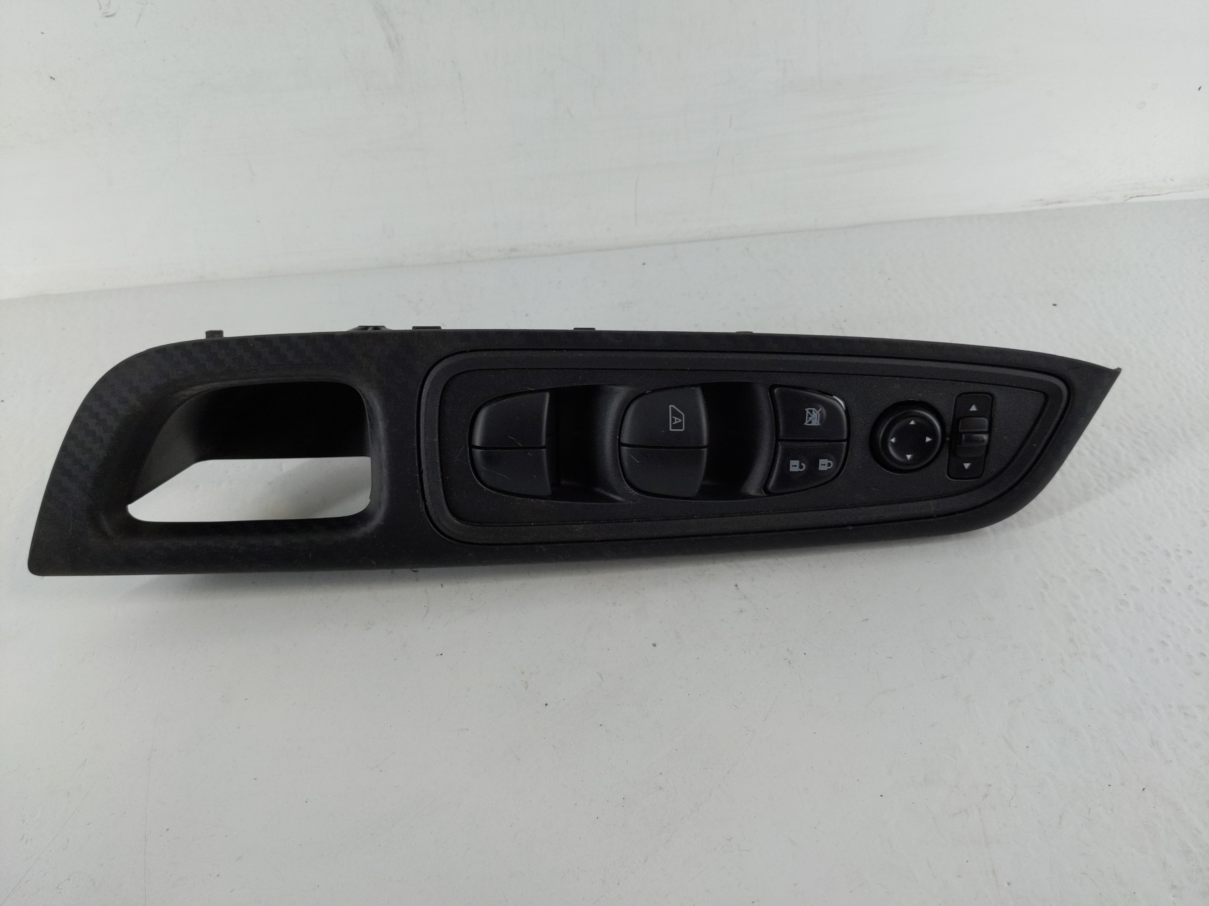 2020-2022 Nissan Versa Driver Left Door Master Power Window Switch 1145538 - Oemusedautoparts1.com