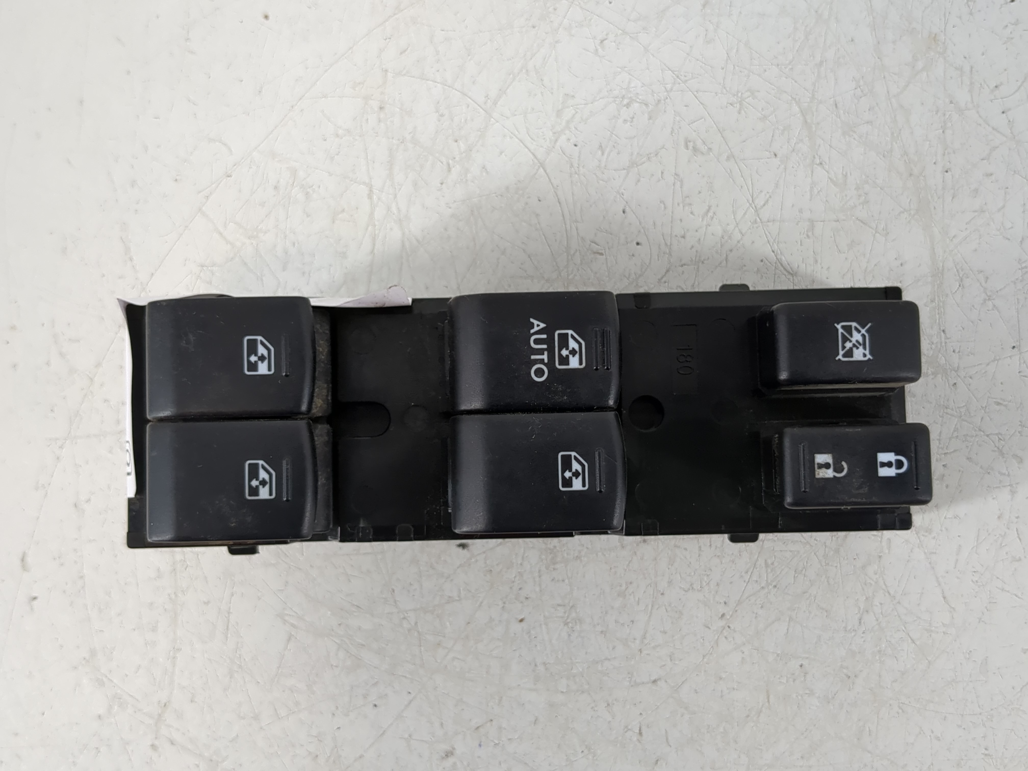 Picture of 2016 Subaru Forester Driver Left Door Master Power Window Switch 1145565