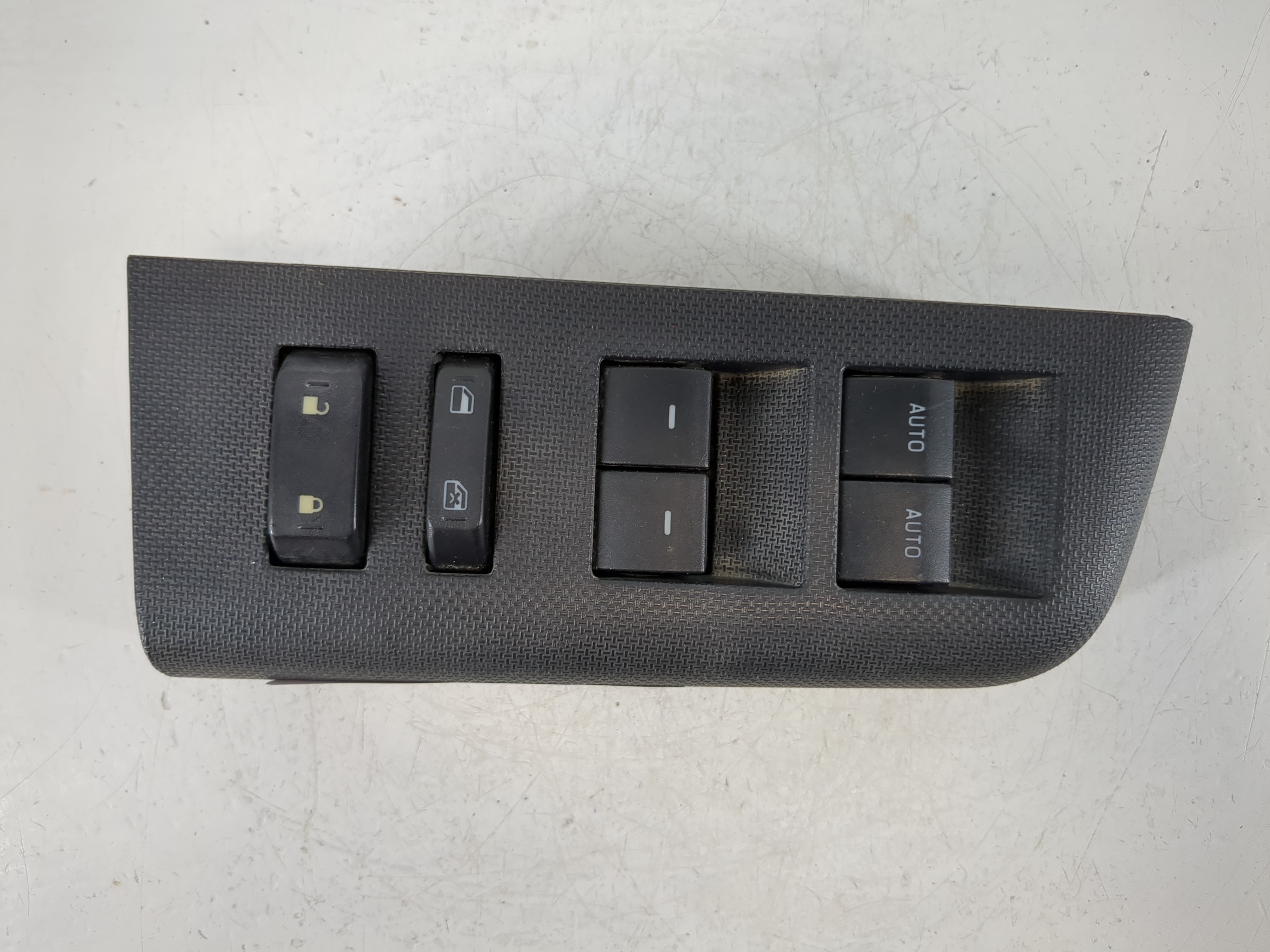 2013 Ford F-250 Super Duty Driver Left Door Master Power Window Switch 1145570 - Oemusedautoparts1.com