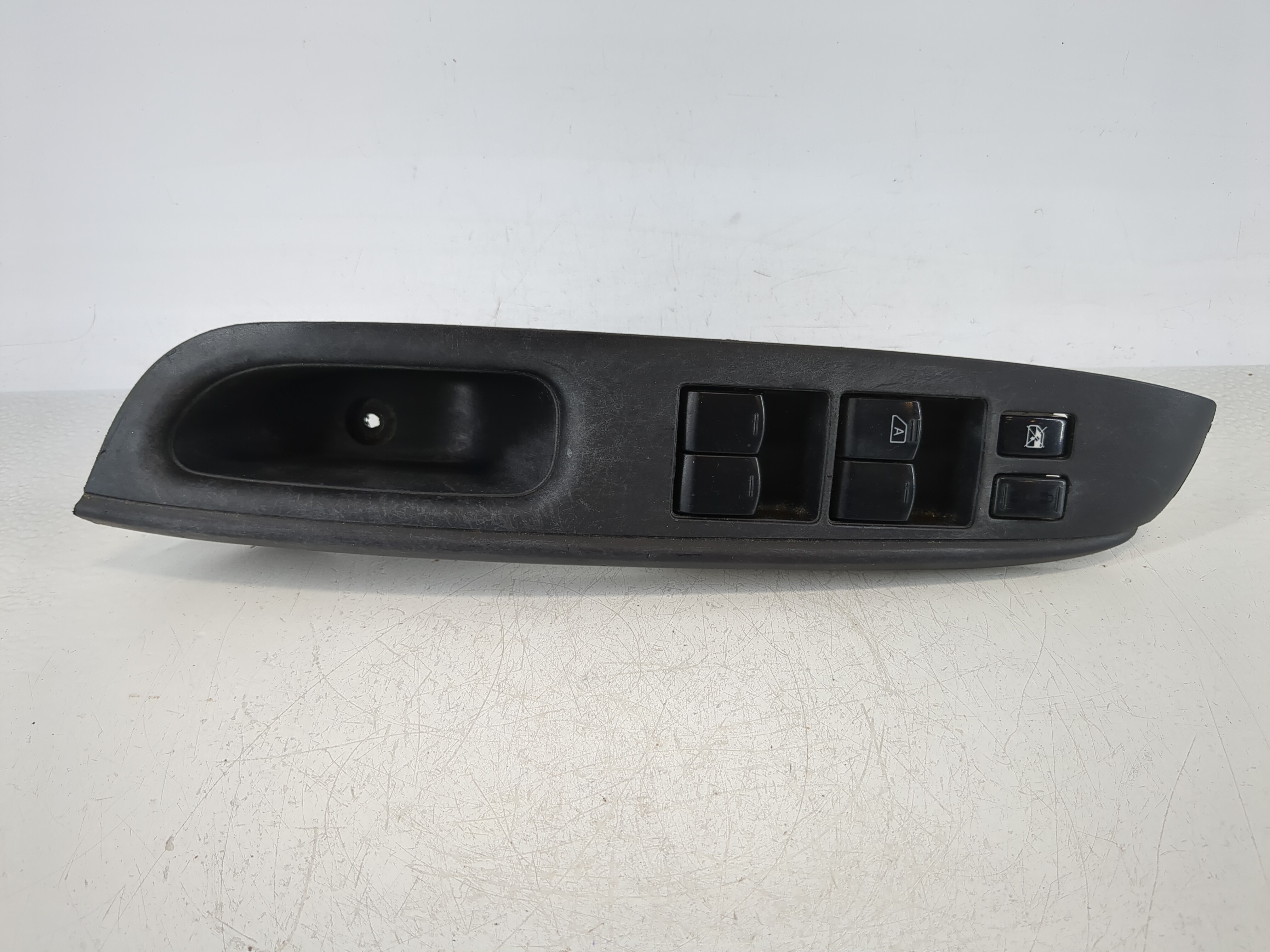 2012-2019 Nissan Versa Driver Left Door Master Power Window Switch 1145573 - Oemusedautoparts1.com