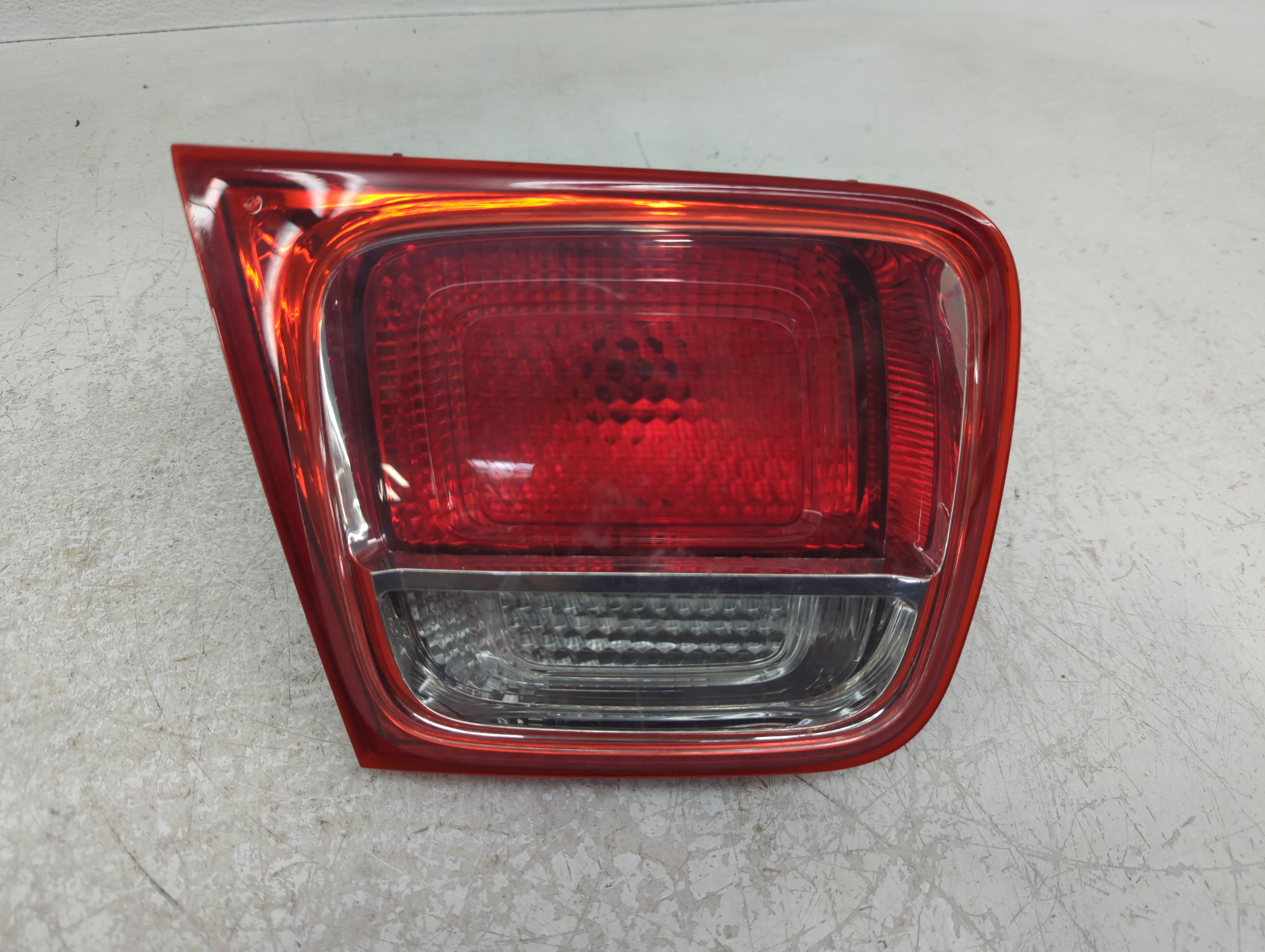 2013-2016 Chevrolet Malibu Driver Left Side Tail Light Taillight Oem 1145608 - Oemusedautoparts1.com