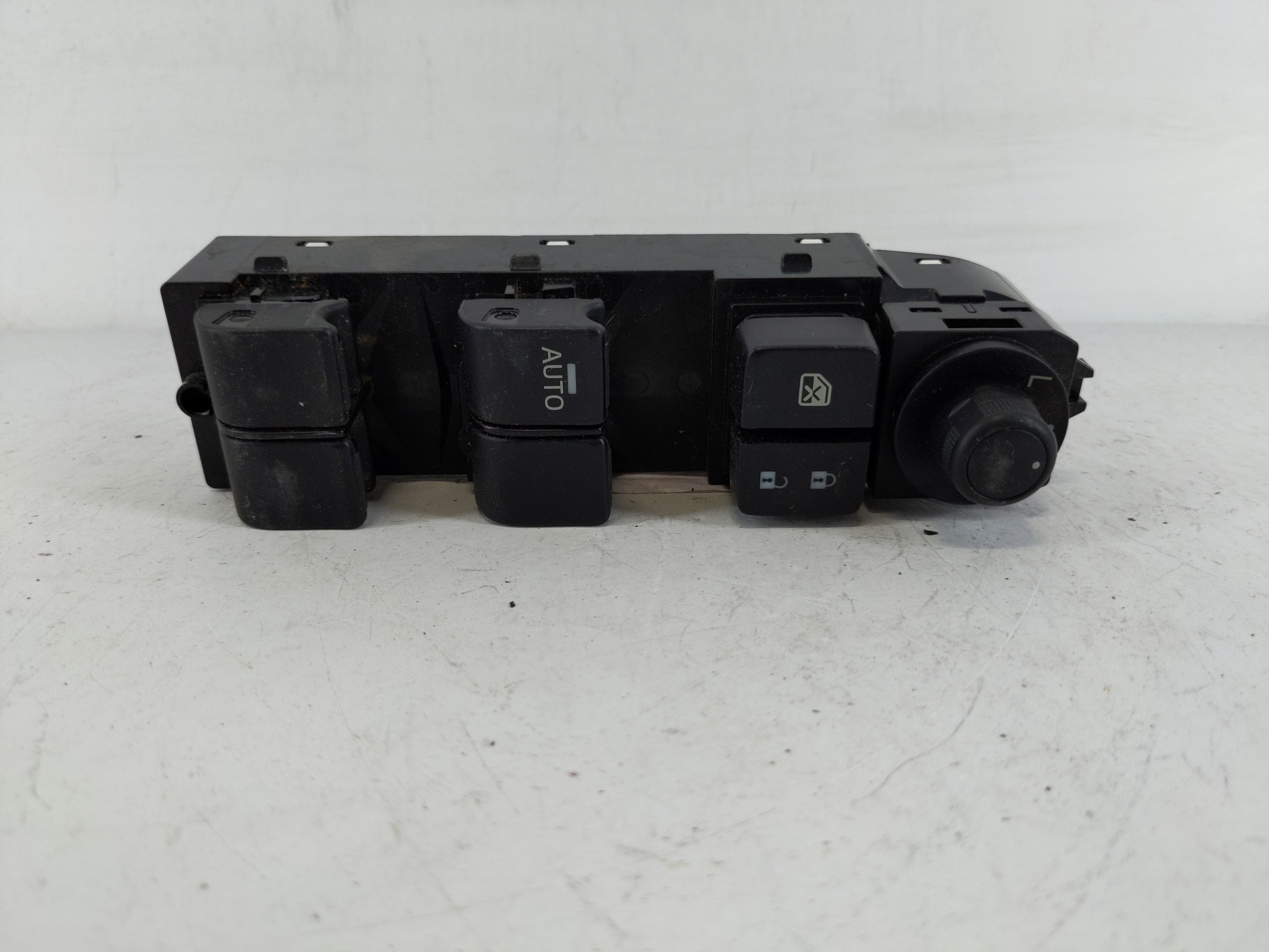 2016-2017 Mazda Cx-5 Driver Left Door Master Power Window Switch 1145609 - Oemusedautoparts1.com