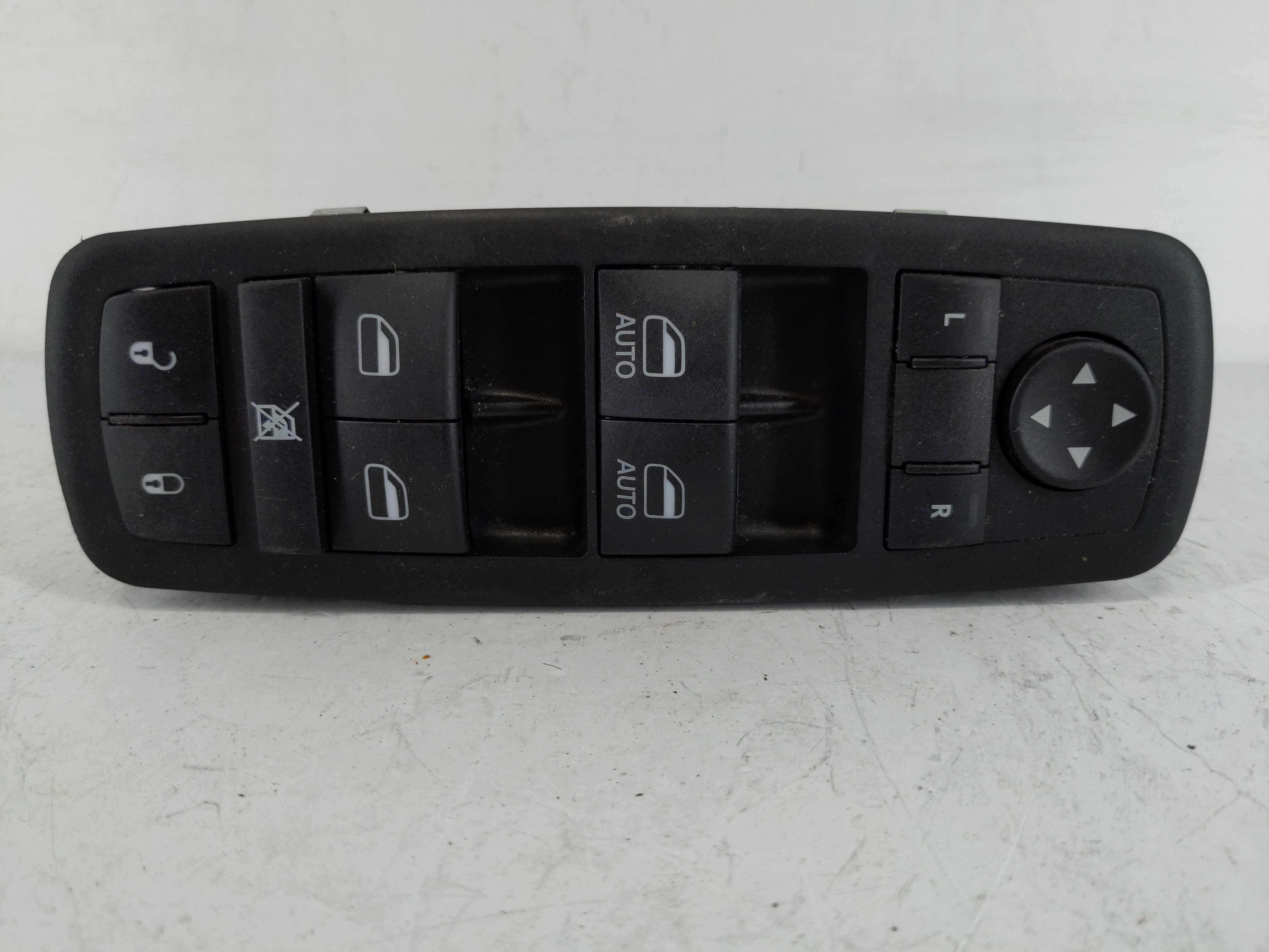 2015-2022 Jeep Cherokee Driver Left Door Master Power Window Switch 1145622 - Oemusedautoparts1.com