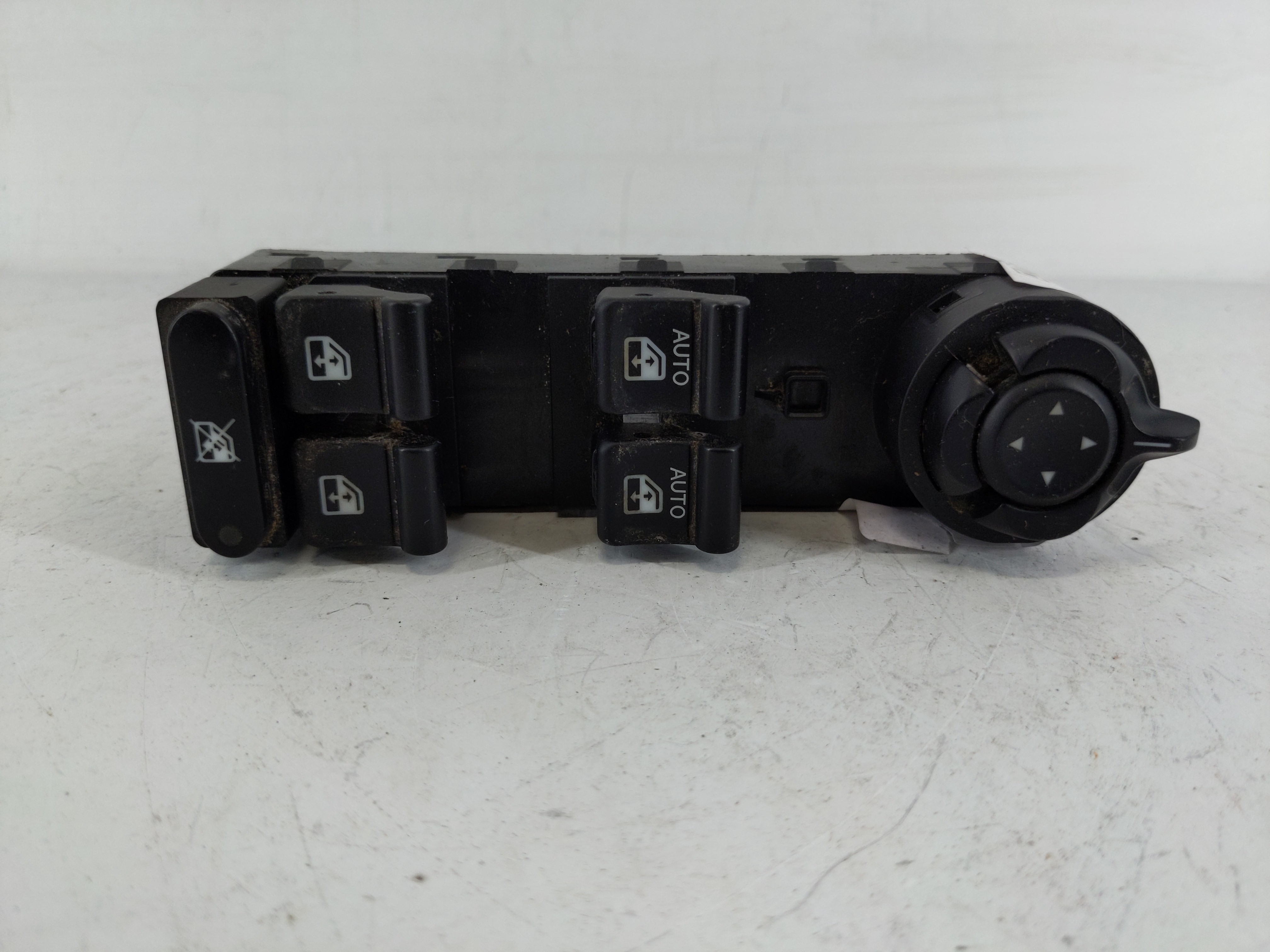 2015-2022 Jeep Renegade Driver Left Door Master Power Window Switch 1145716 - Oemusedautoparts1.com