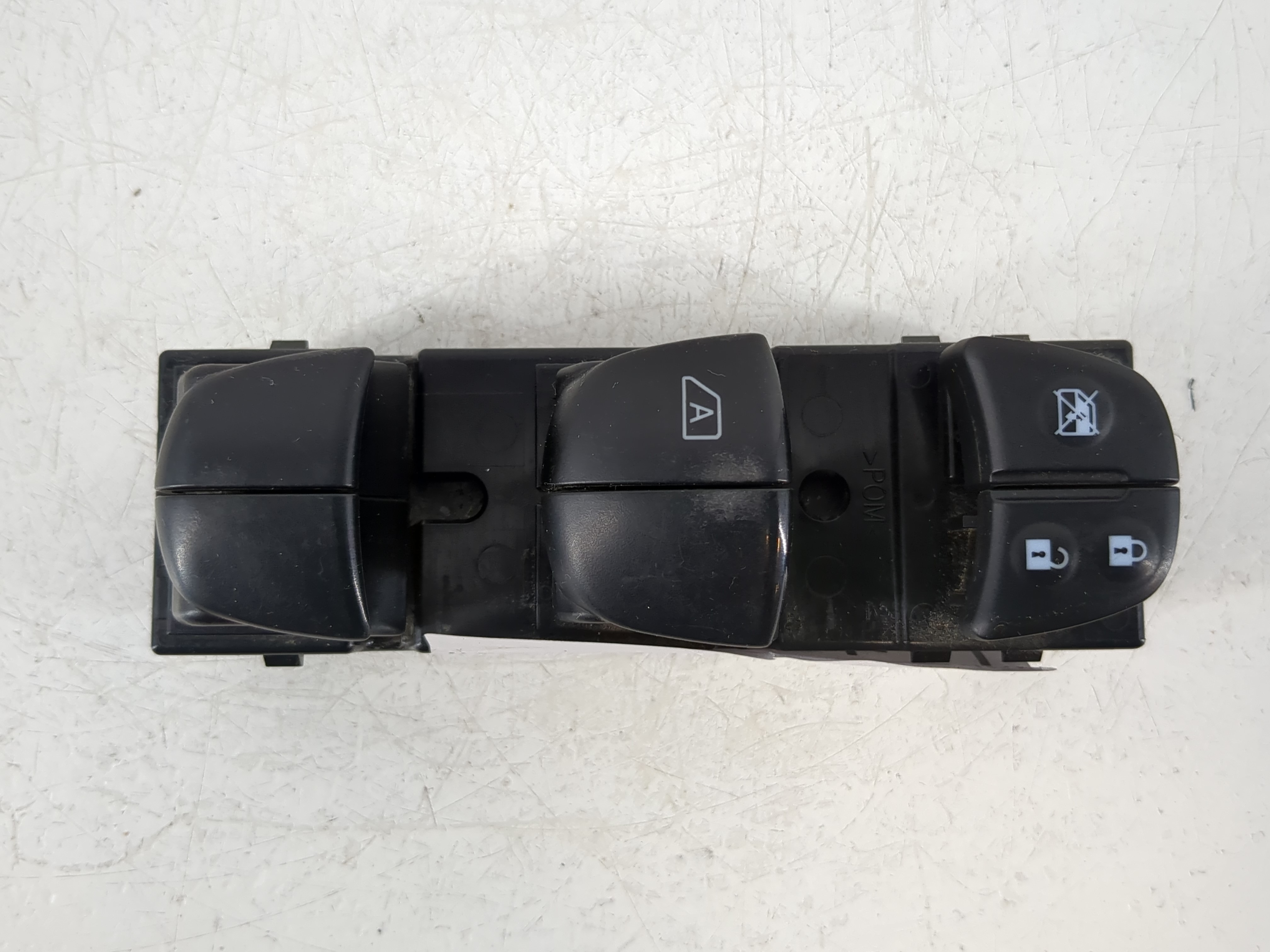 2013-2018 Nissan Altima Driver Left Door Master Power Window Switch 1145727 - Oemusedautoparts1.com