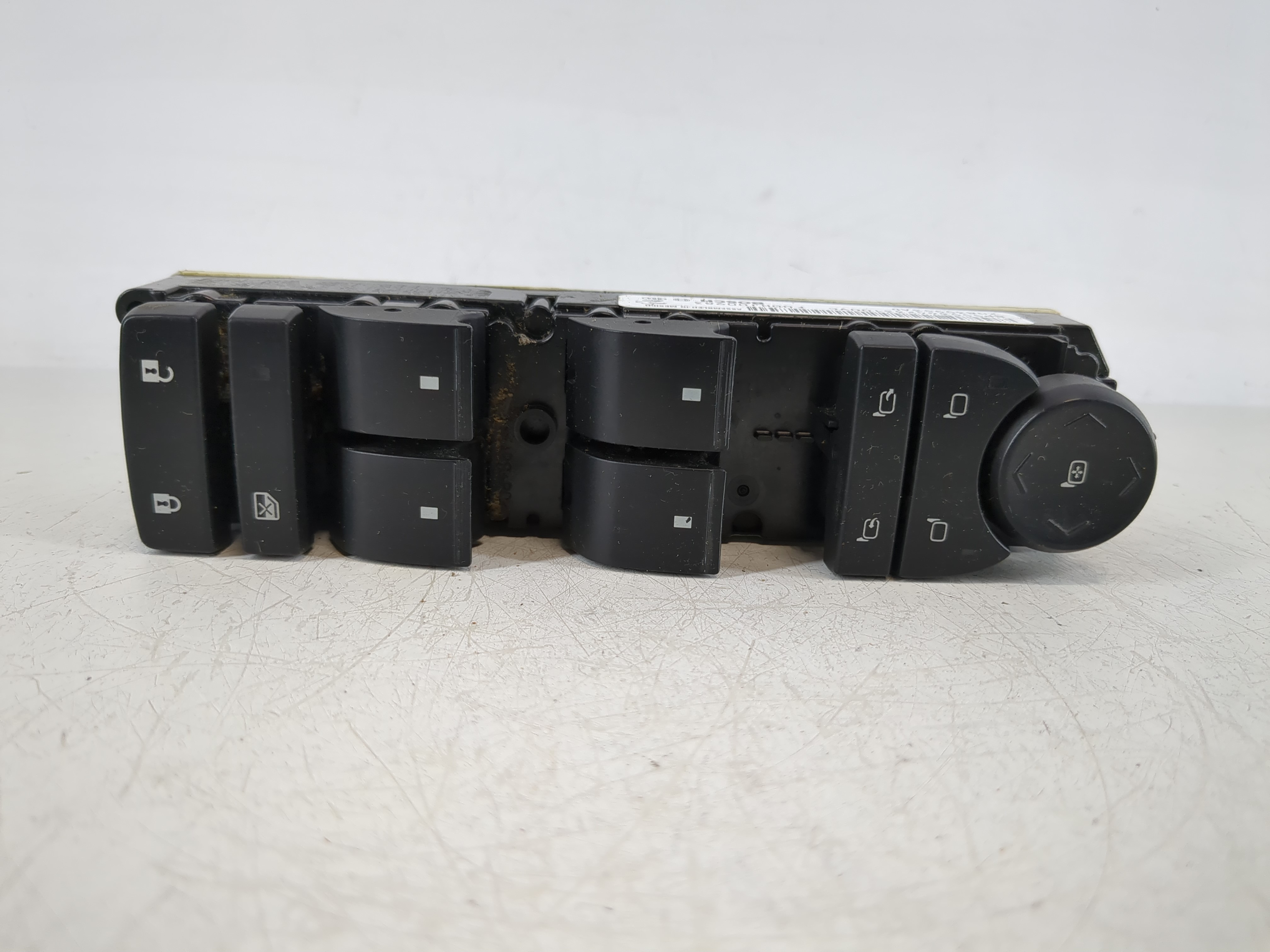 2007 Chevrolet Silverado 1500 Driver Left Door Master Power Window Switch 1145738 - Oemusedautoparts1.com