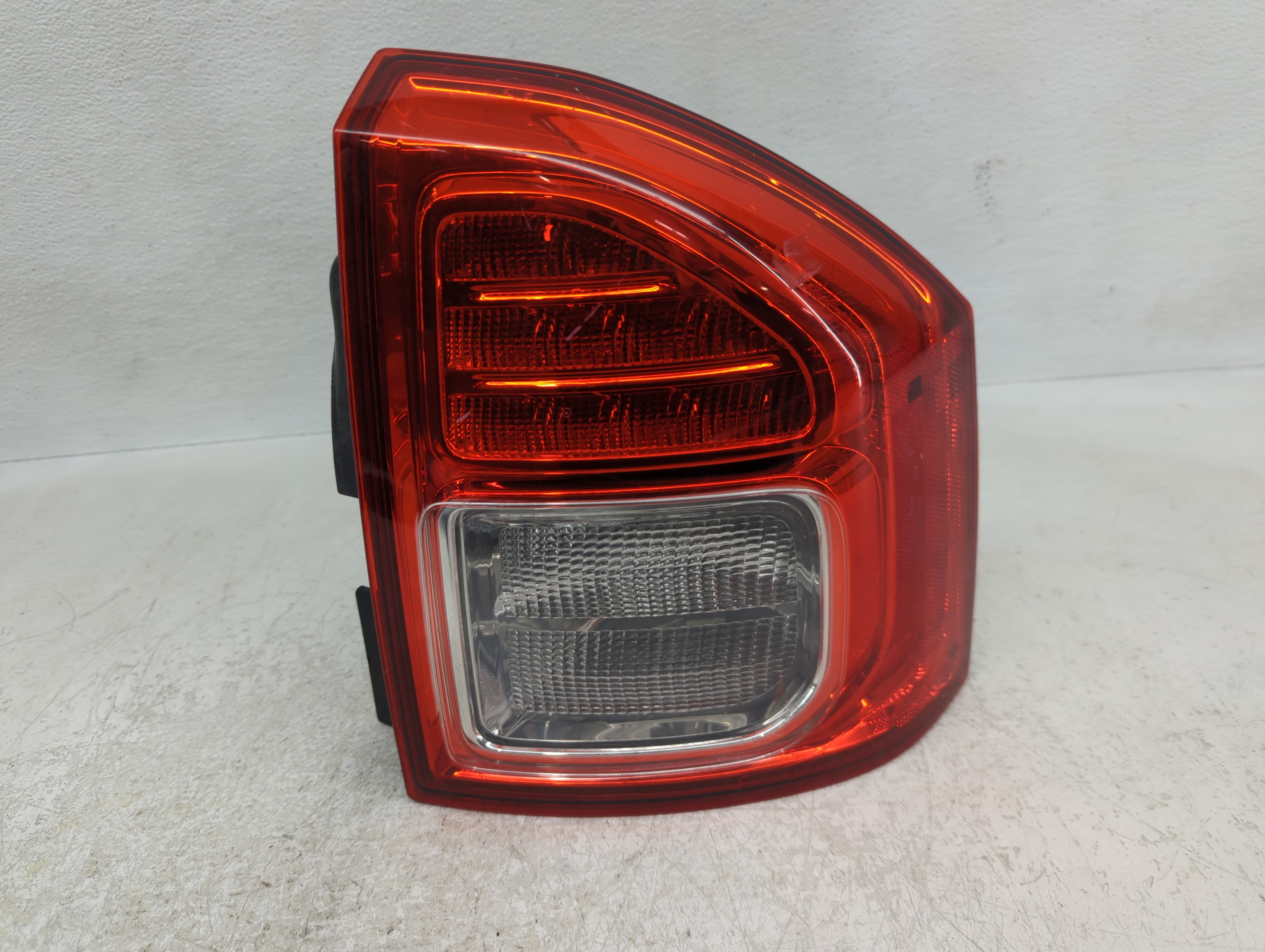 2014-2017 Jeep Compass Passenger Right Side Tail Light Taillight Oem 1145802 - Oemusedautoparts1.com