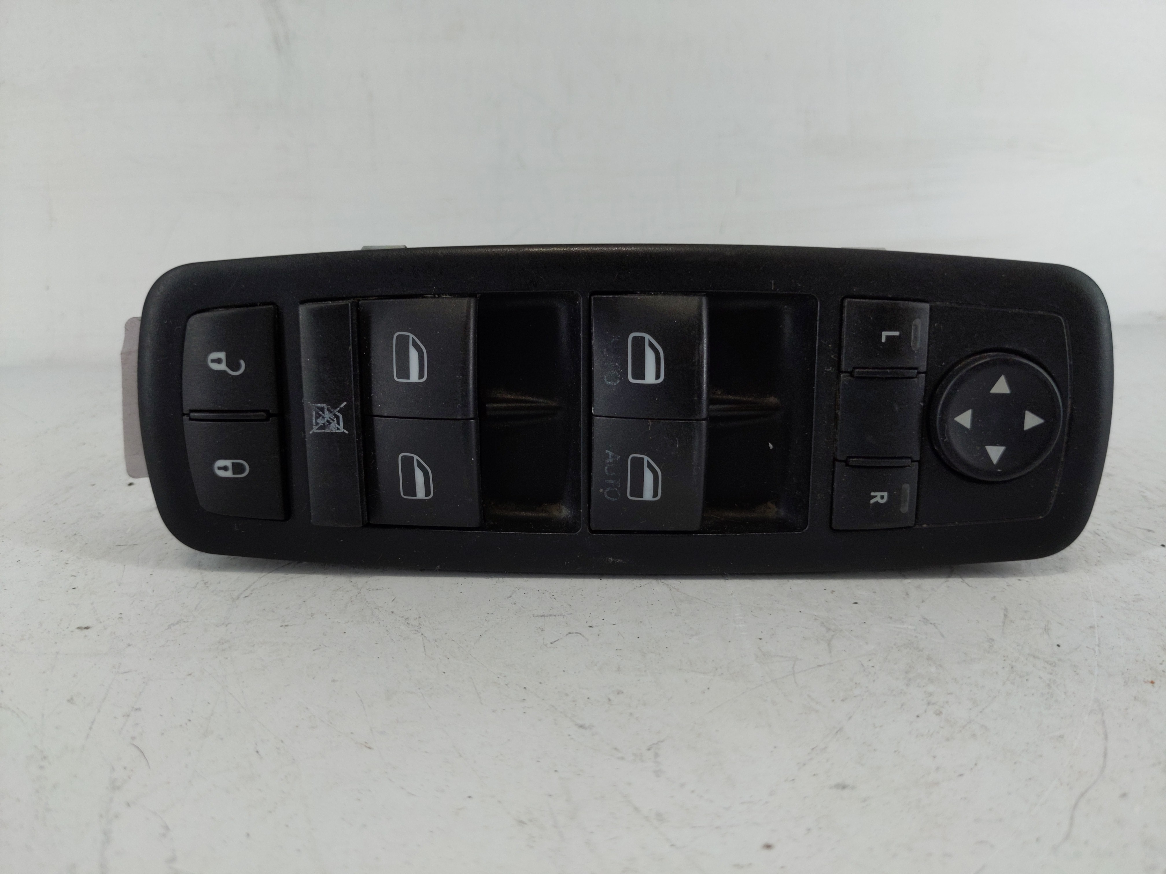 Dodge Ram 1500 Driver Left Door Master Power Window Switch 68110866ab 1145810 - Oemusedautoparts1.com