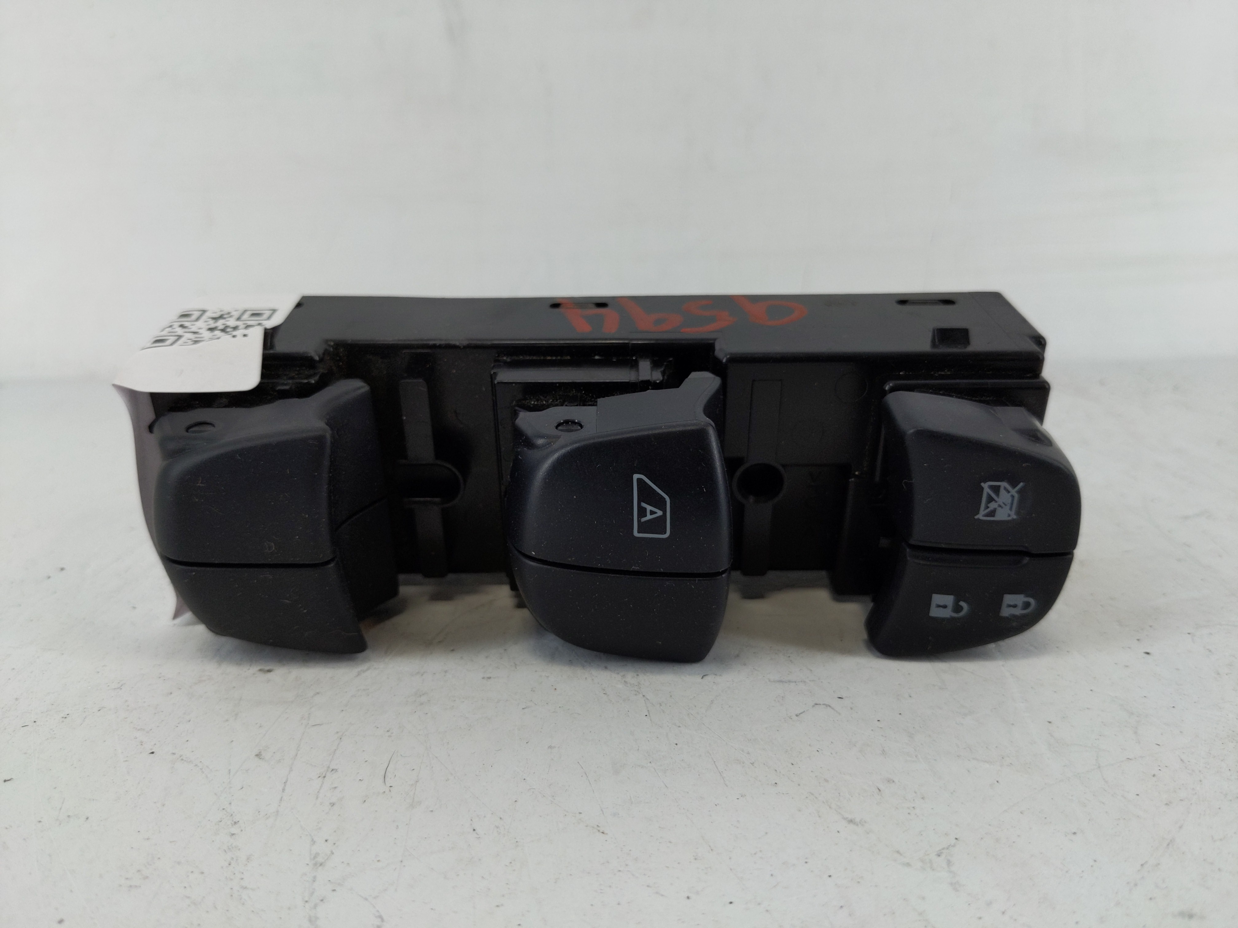 2020-2022 Nissan Versa Driver Left Door Master Power Window Switch 1145811 - Oemusedautoparts1.com