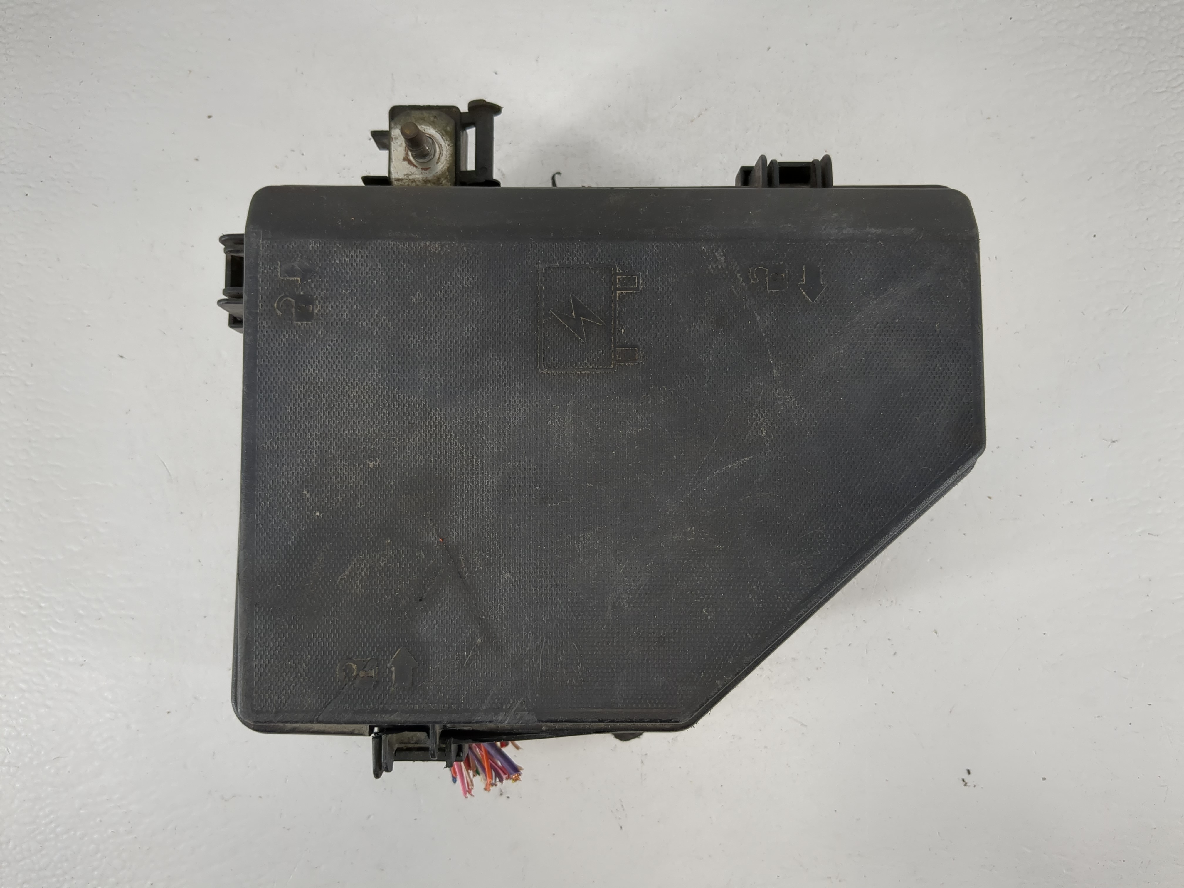 2012-2012 Chevrolet Traverse Fusebox Fuse Box Relay Module 1145891 - Oemusedautoparts1.com