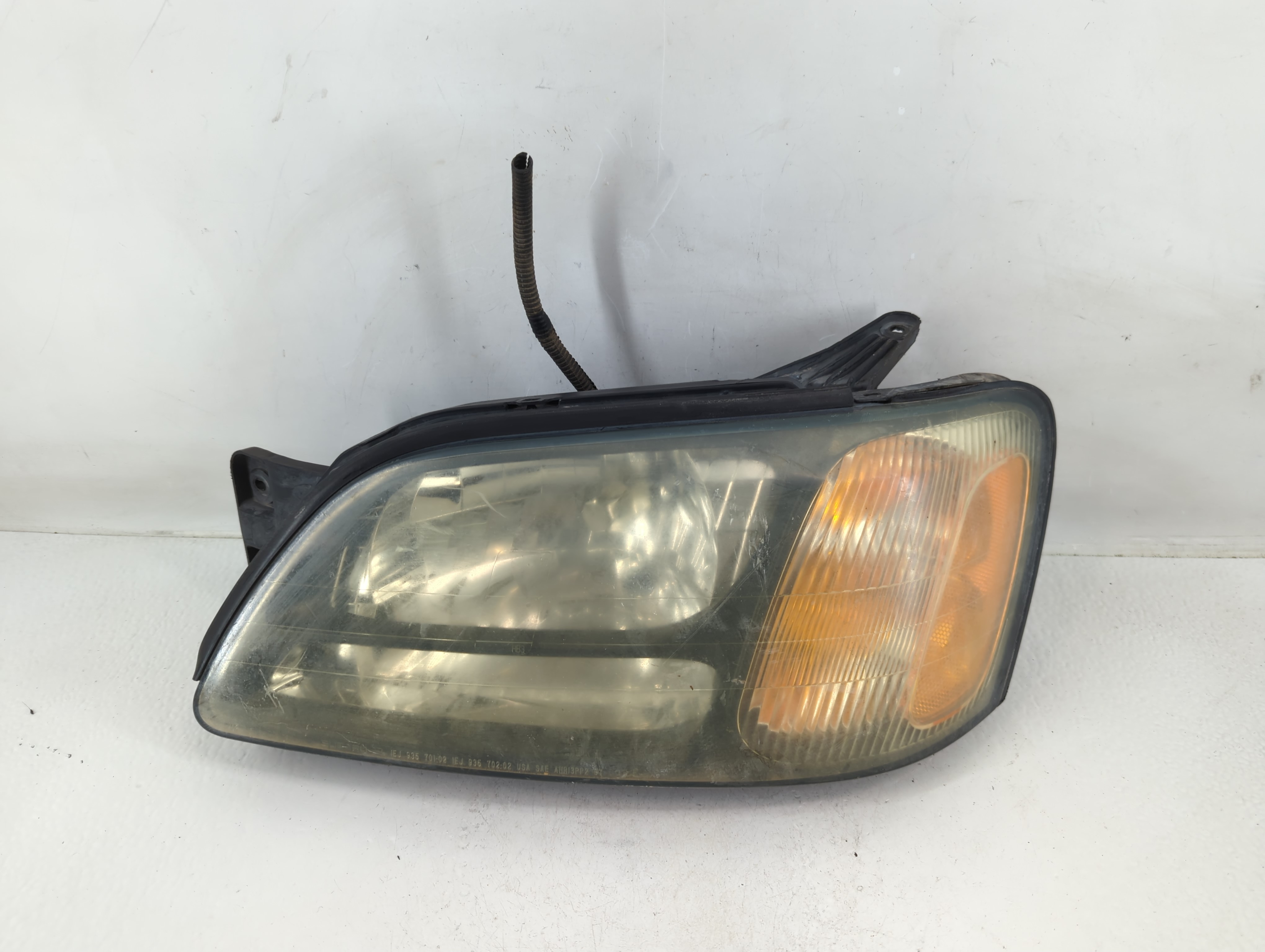 2000-2004 Subaru Legacy Driver Left Oem Head Light Headlight Lamp 1145911 - Oemusedautoparts1.com