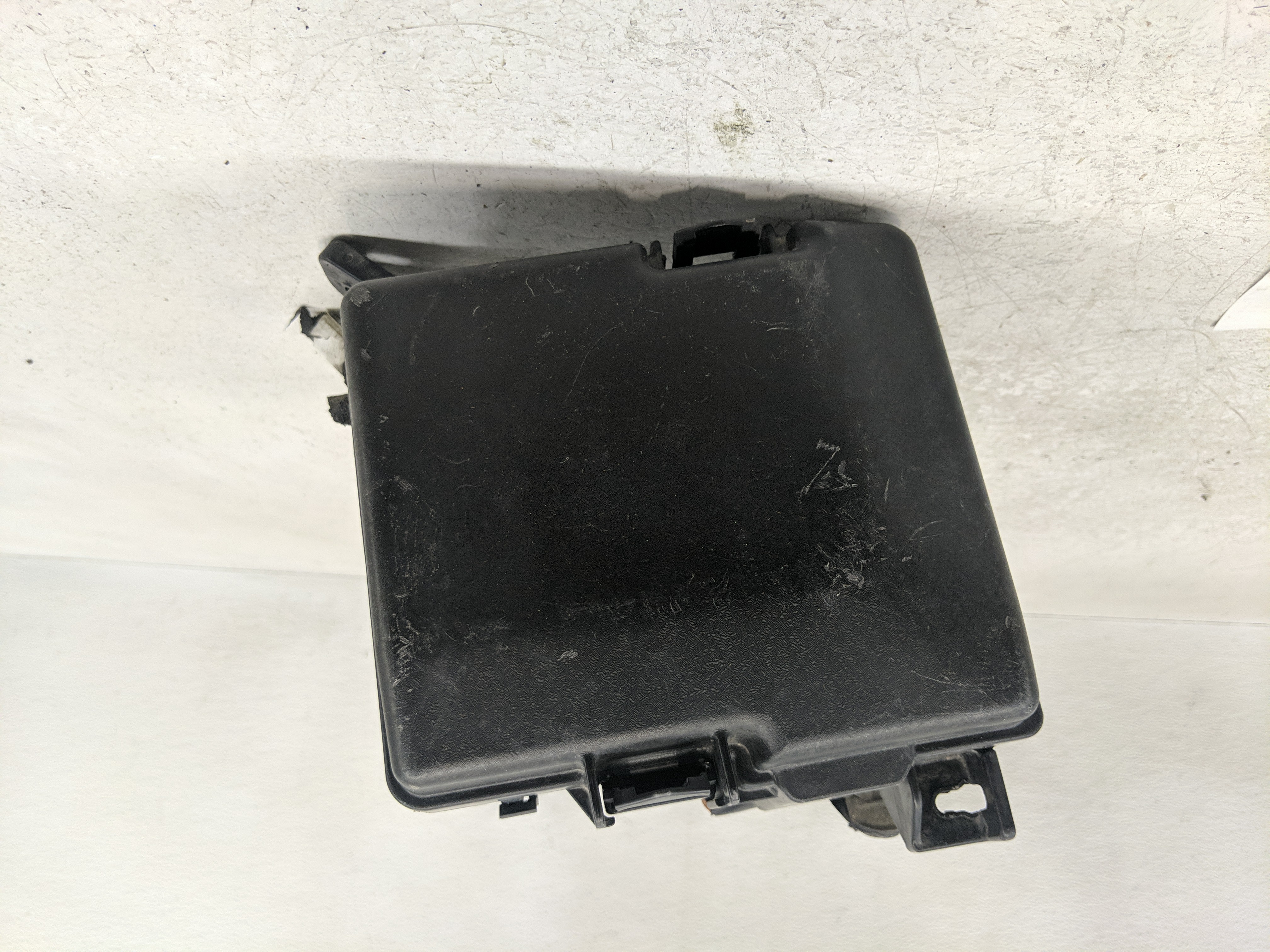 2016-2019 Kia Optima Fusebox Fuse Box Relay Module T91202d5200ja 1145950 - Oemusedautoparts1.com