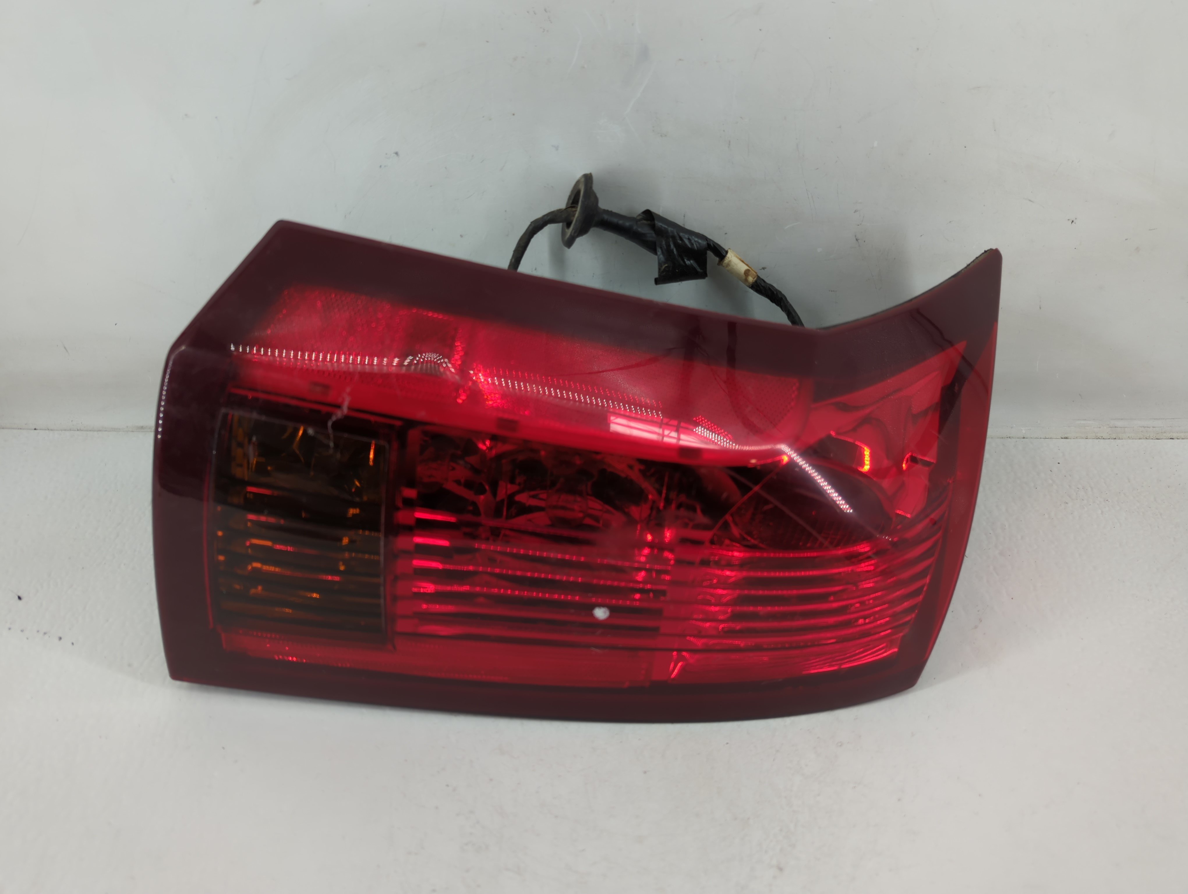 2004-2007 Cadillac Cts Driver Left Side Tail Light Taillight Oem 1145986 - Oemusedautoparts1.com