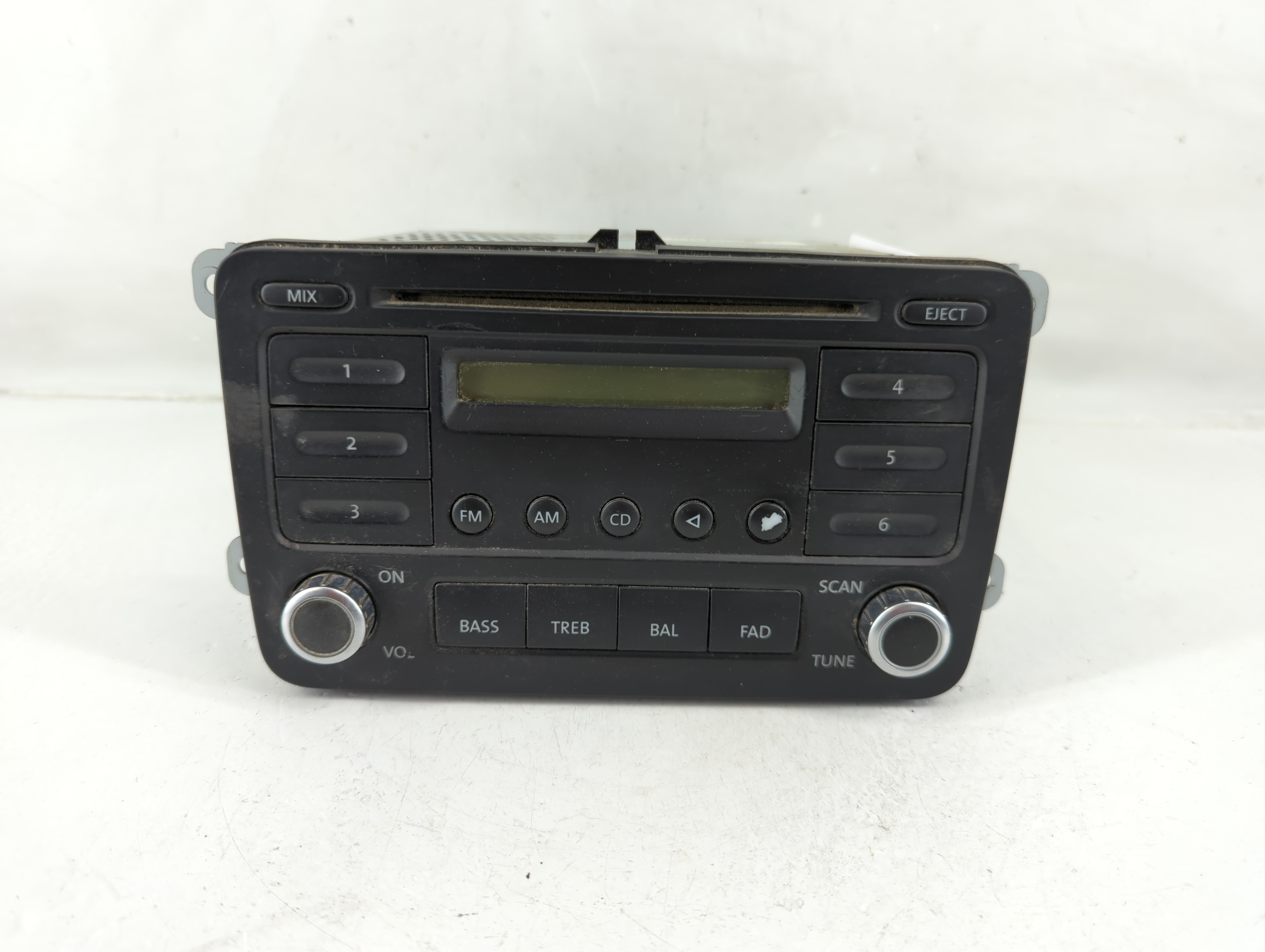 2005-2009 Volkswagen Jetta Am Fm Cd Player Radio Receiver 1146011 - Oemusedautoparts1.com