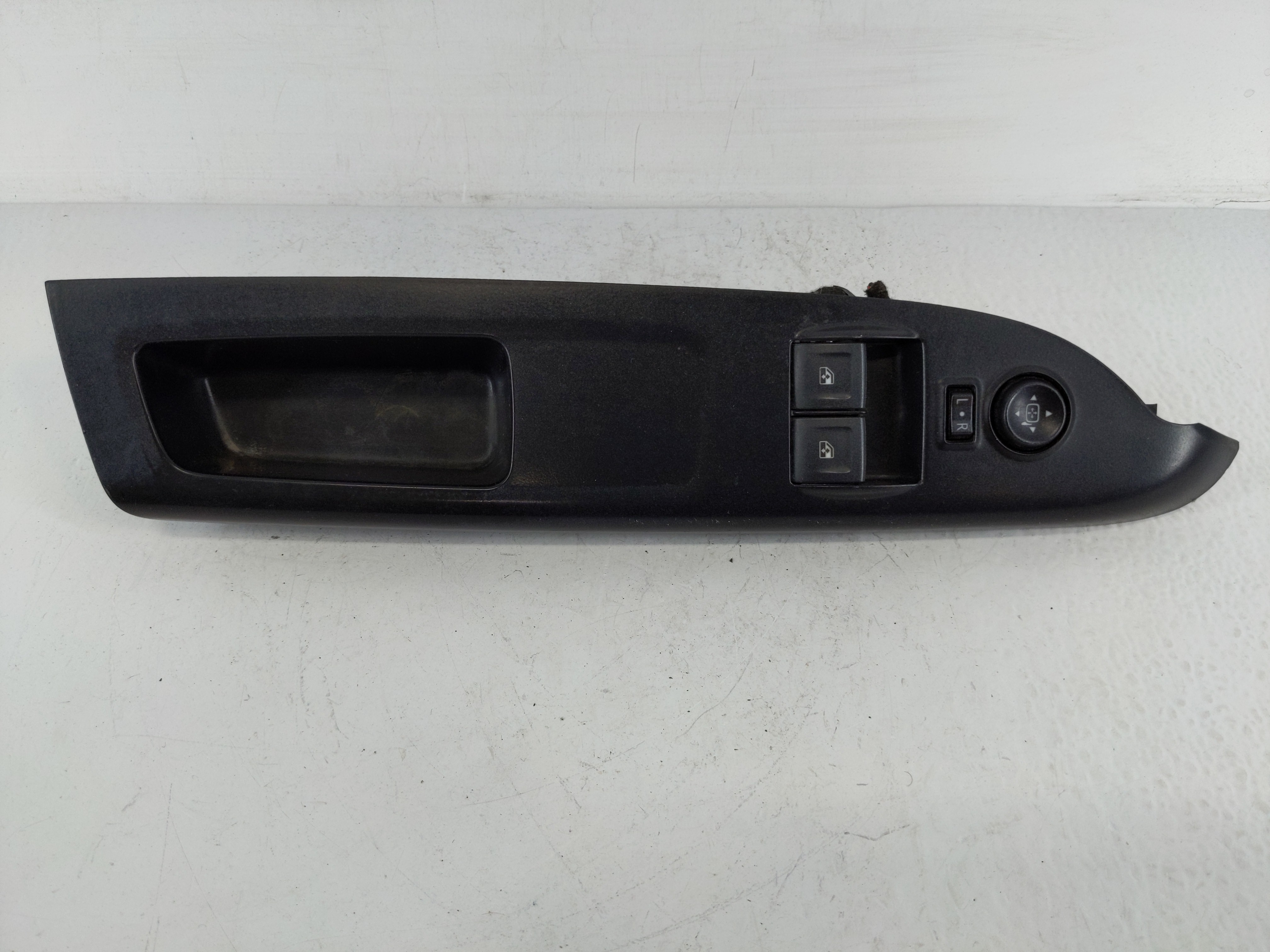 2015-2022 Chevrolet Colorado Driver Left Door Master Power Window Switch 1146068 - Oemusedautoparts1.com