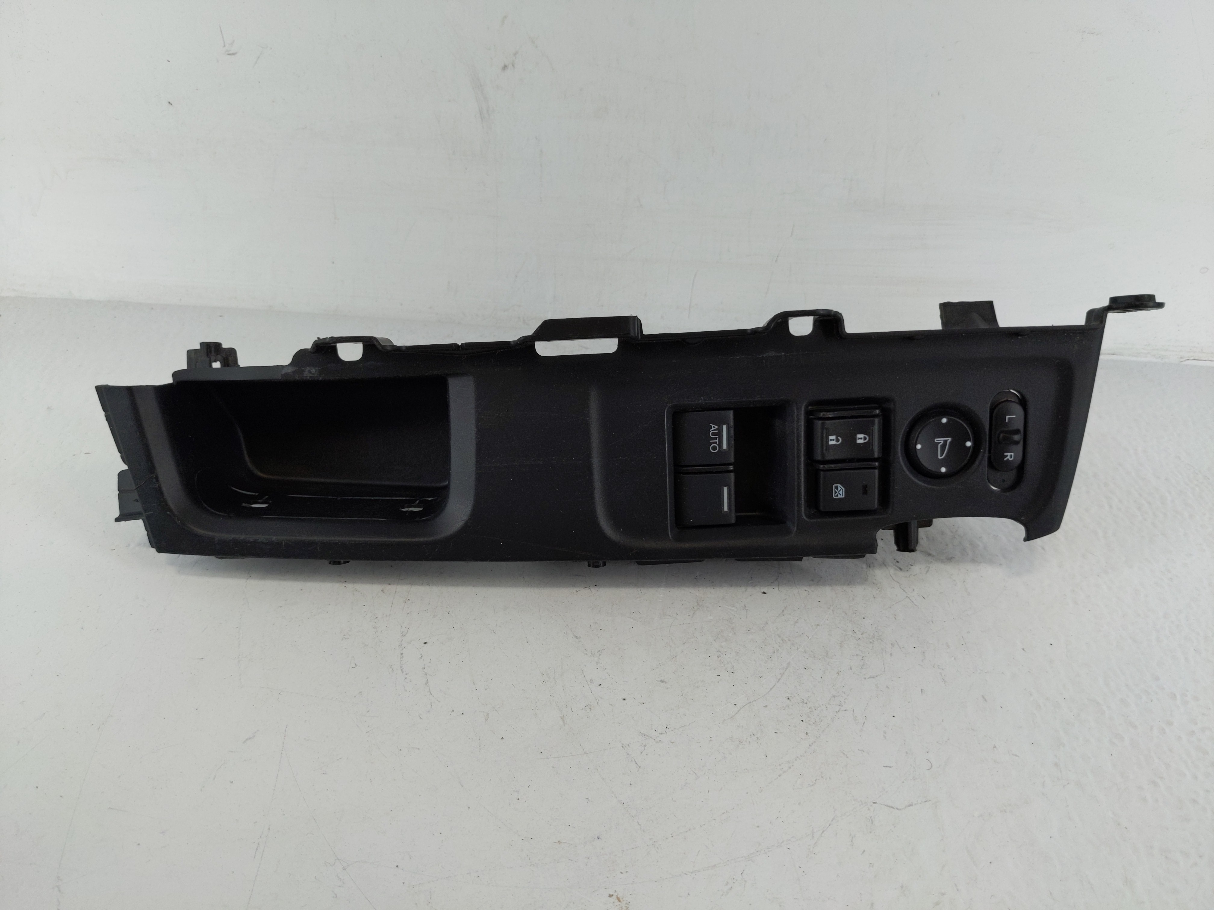 2014-2015 Honda Civic Driver Left Door Master Power Window Switch M57829 1146069 - Oemusedautoparts1.com