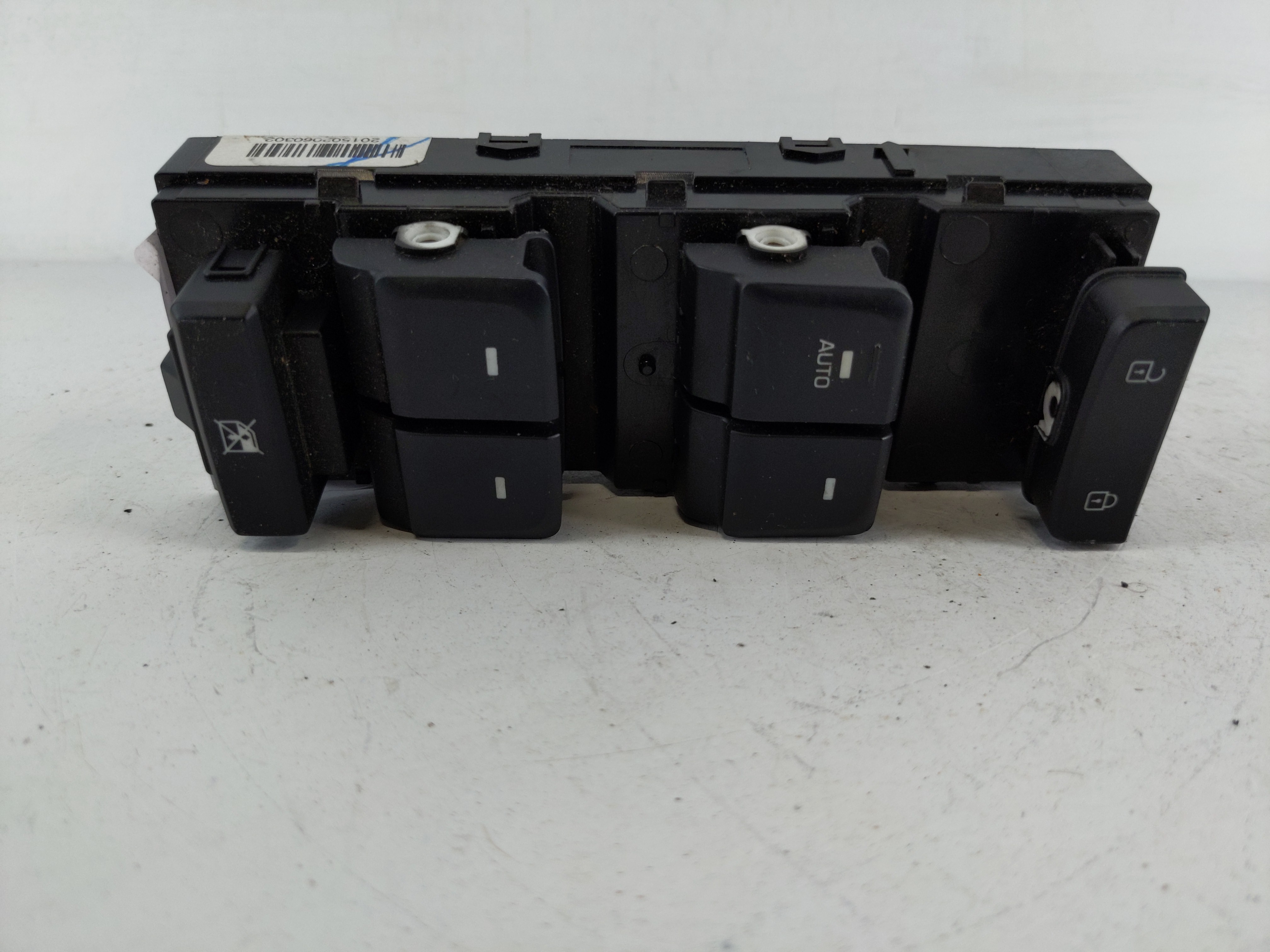 2015-2019 Hyundai Sonata Driver Left Door Master Power Window Switch 1146076 - Oemusedautoparts1.com
