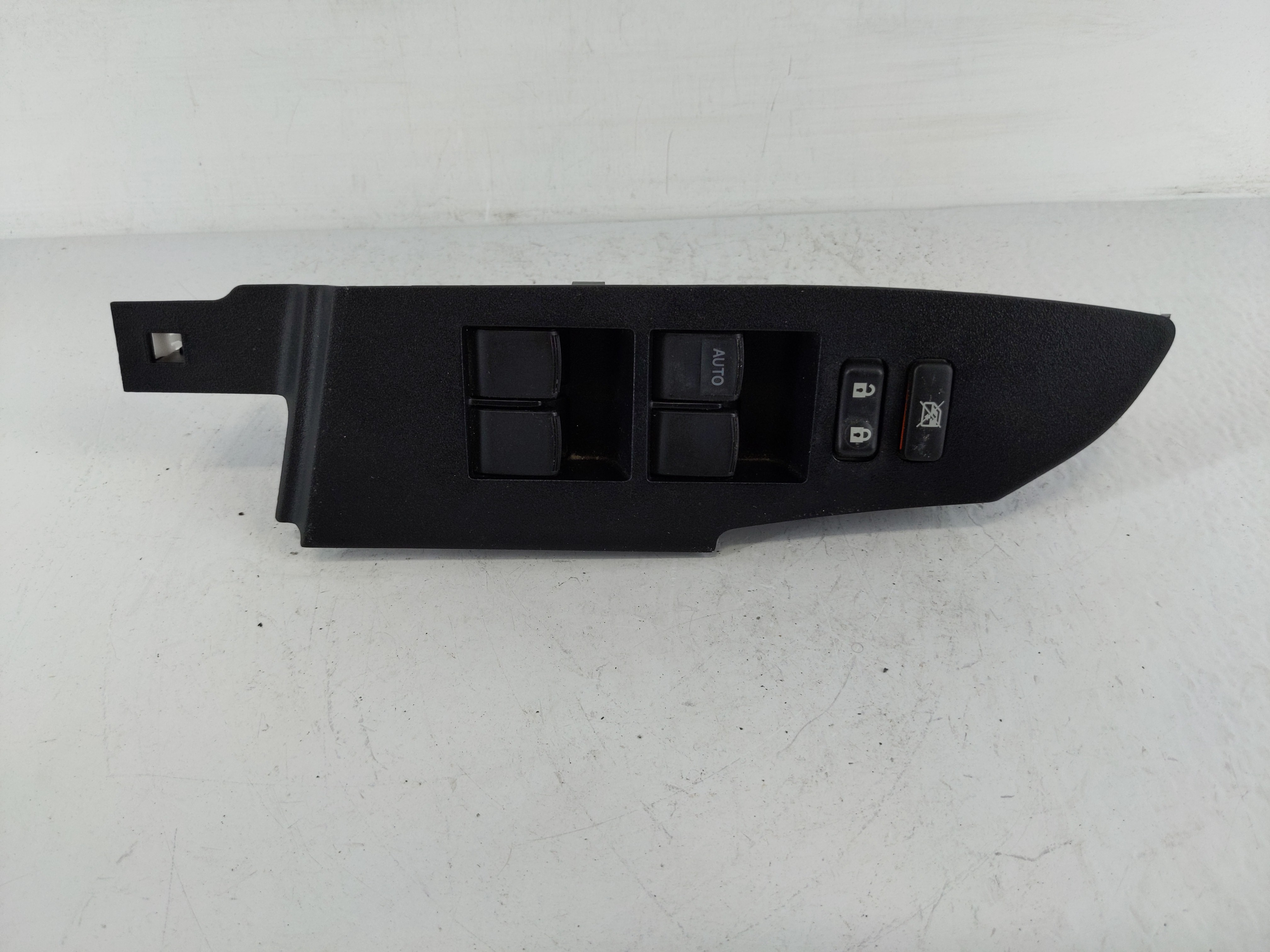 2014-2019 Toyota Corolla Driver Left Door Master Power Window Switch 1146078 - Oemusedautoparts1.com