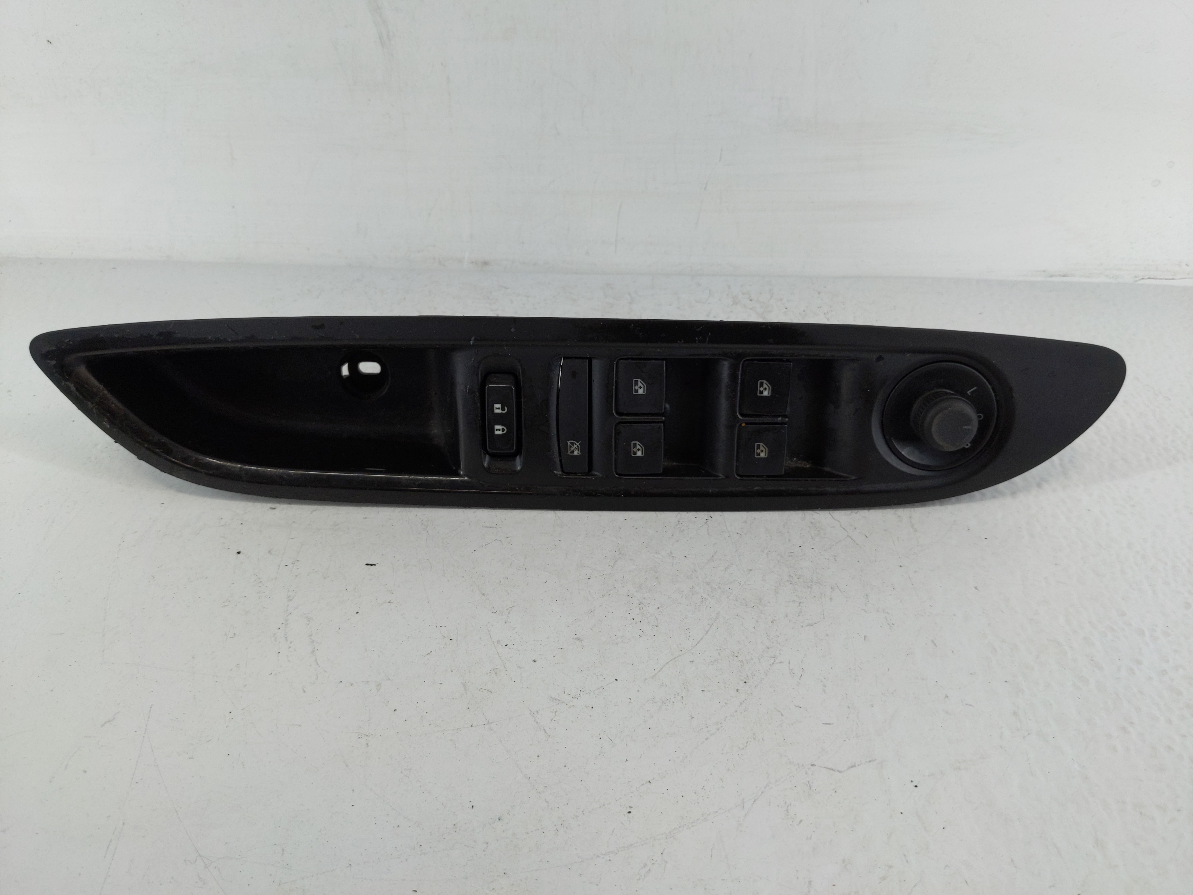 2017-2020 Buick Encore Driver Left Door Master Power Window Switch 1146080 - Oemusedautoparts1.com