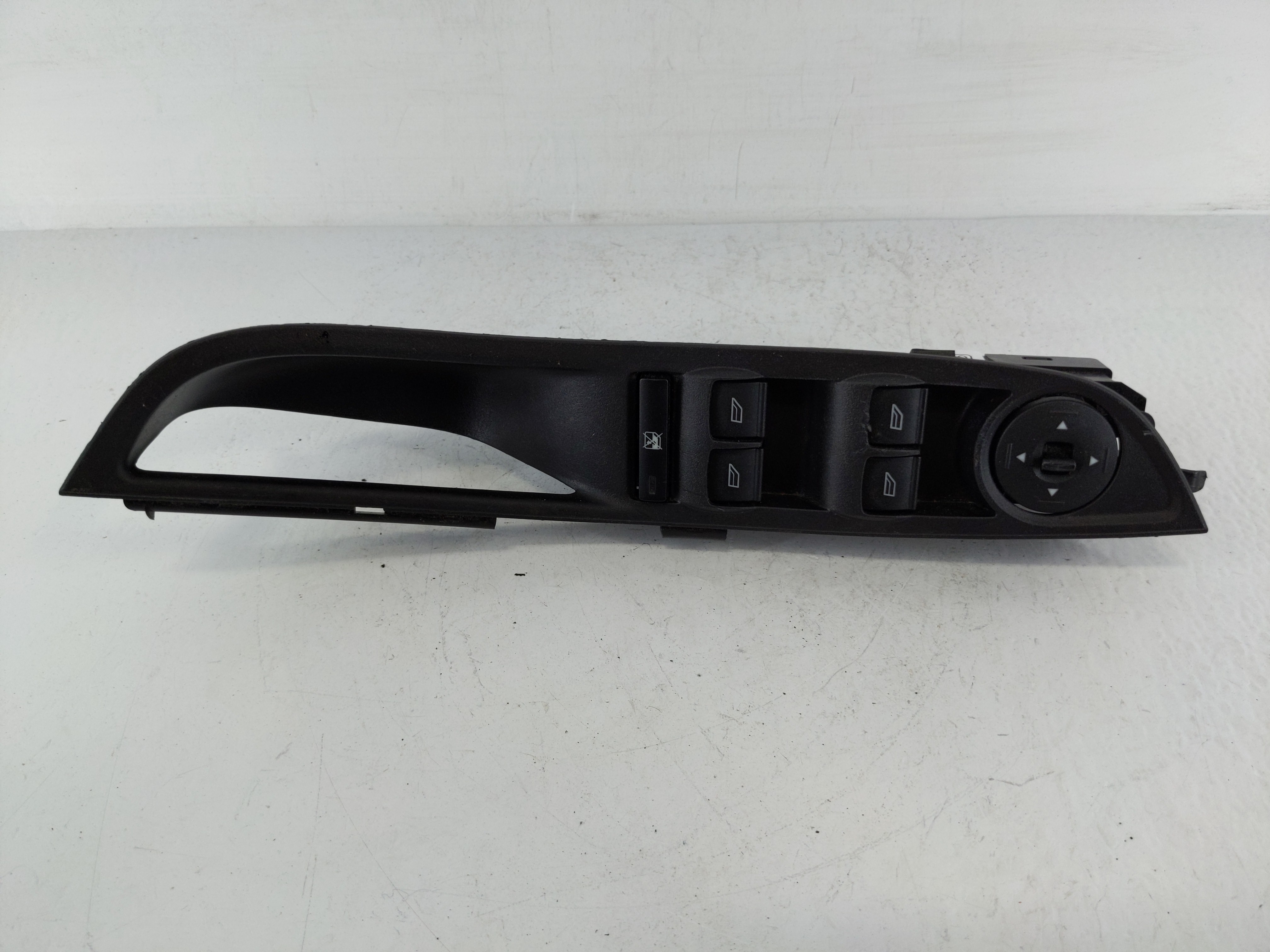 2012-2018 Ford Focus Driver Left Door Master Power Window Switch 1146088 - Oemusedautoparts1.com