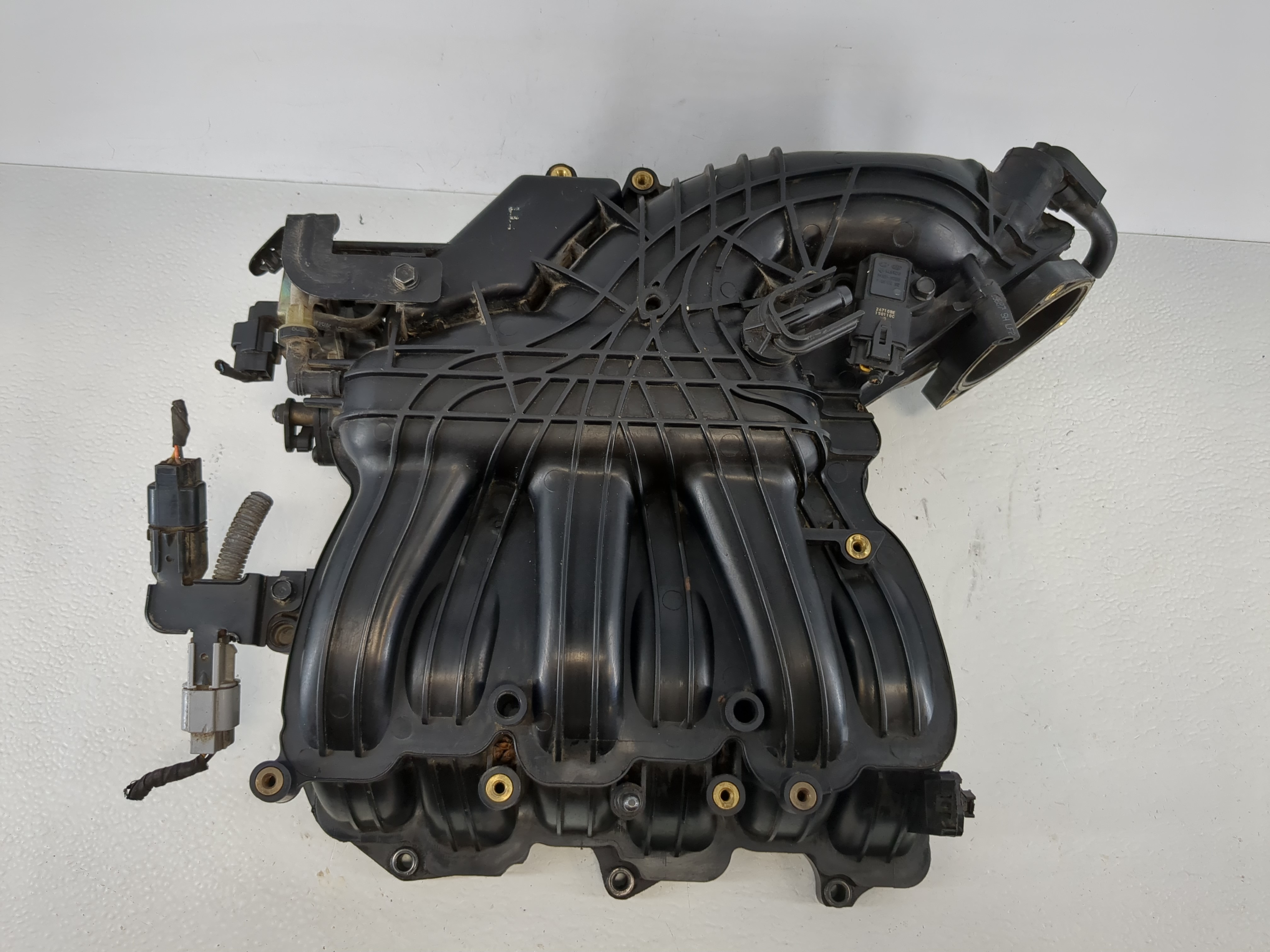 2009-2014 Kia Sedona Air Intake Manifold 1146140 - Oemusedautoparts1.com
