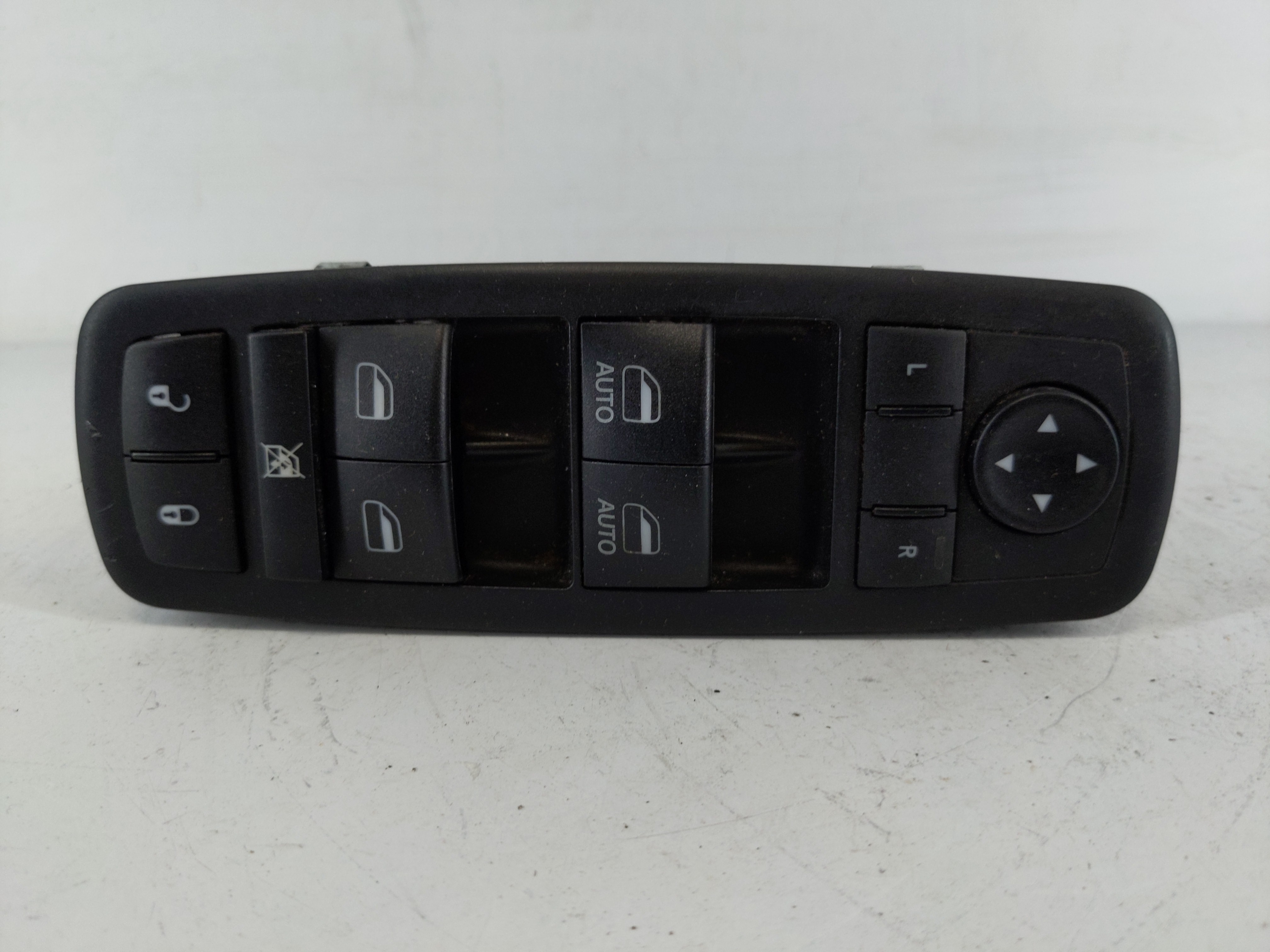 Dodge Ram 2500 Ac Heater Climate Control 68262253ac 1146194 - Oemusedautoparts1.com