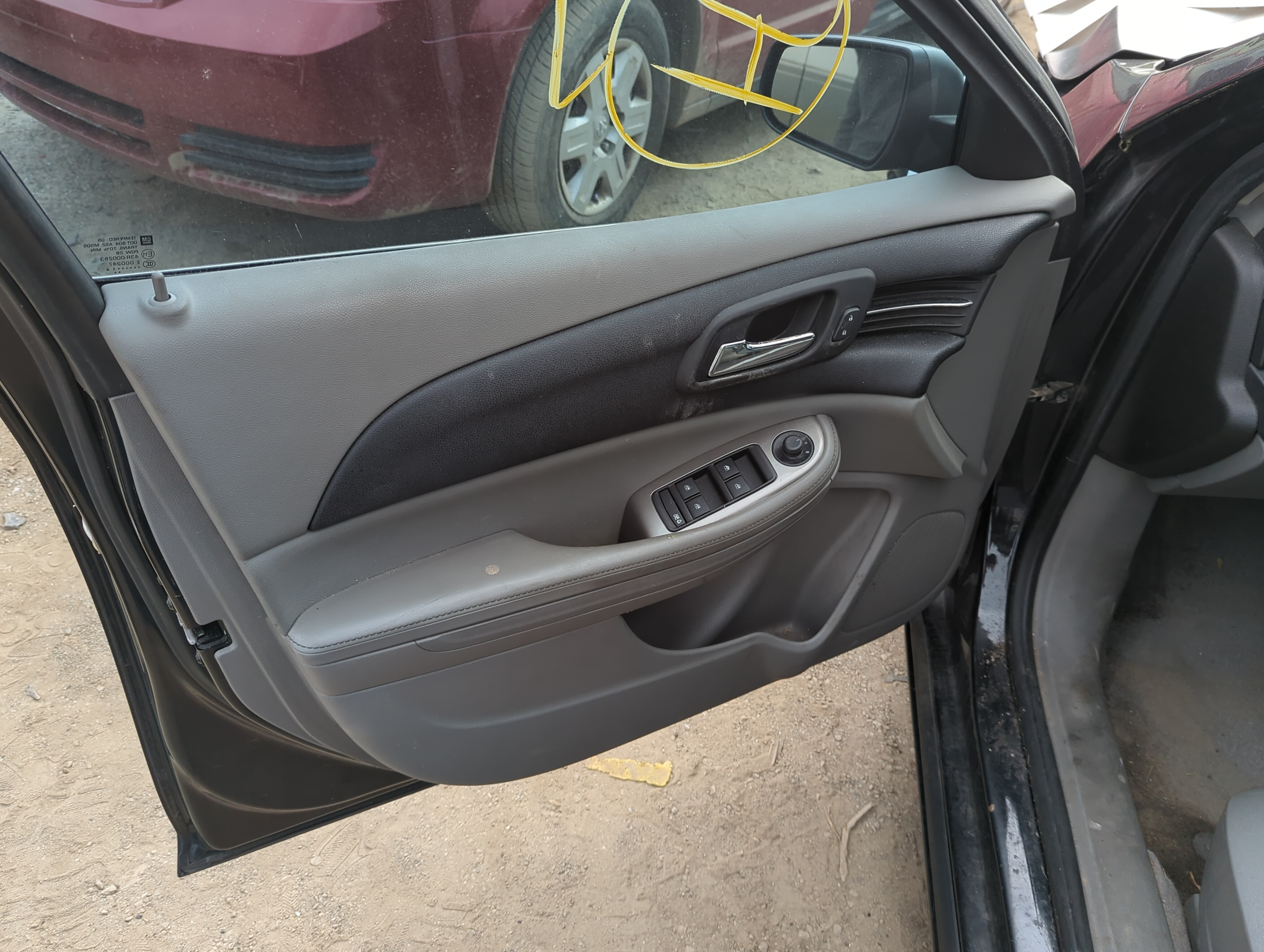 2014 Chevrolet Malibu Front Left Driver Interior Door Panel Trim 1146198 - Oemusedautoparts1.com