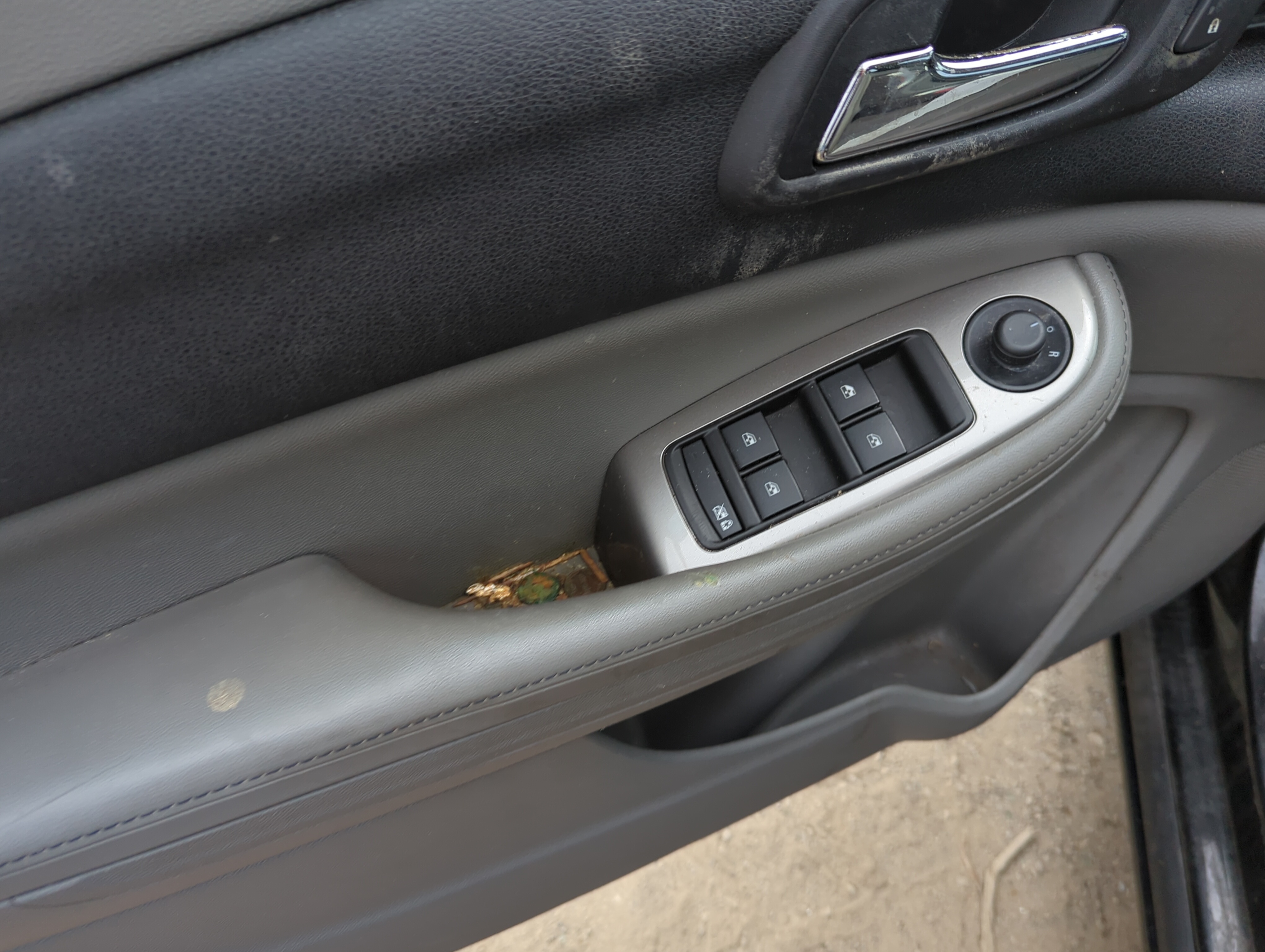 2014-2016 Chevrolet Malibu Driver Left Door Master Power Window Switch 1146240 - Oemusedautoparts1.com