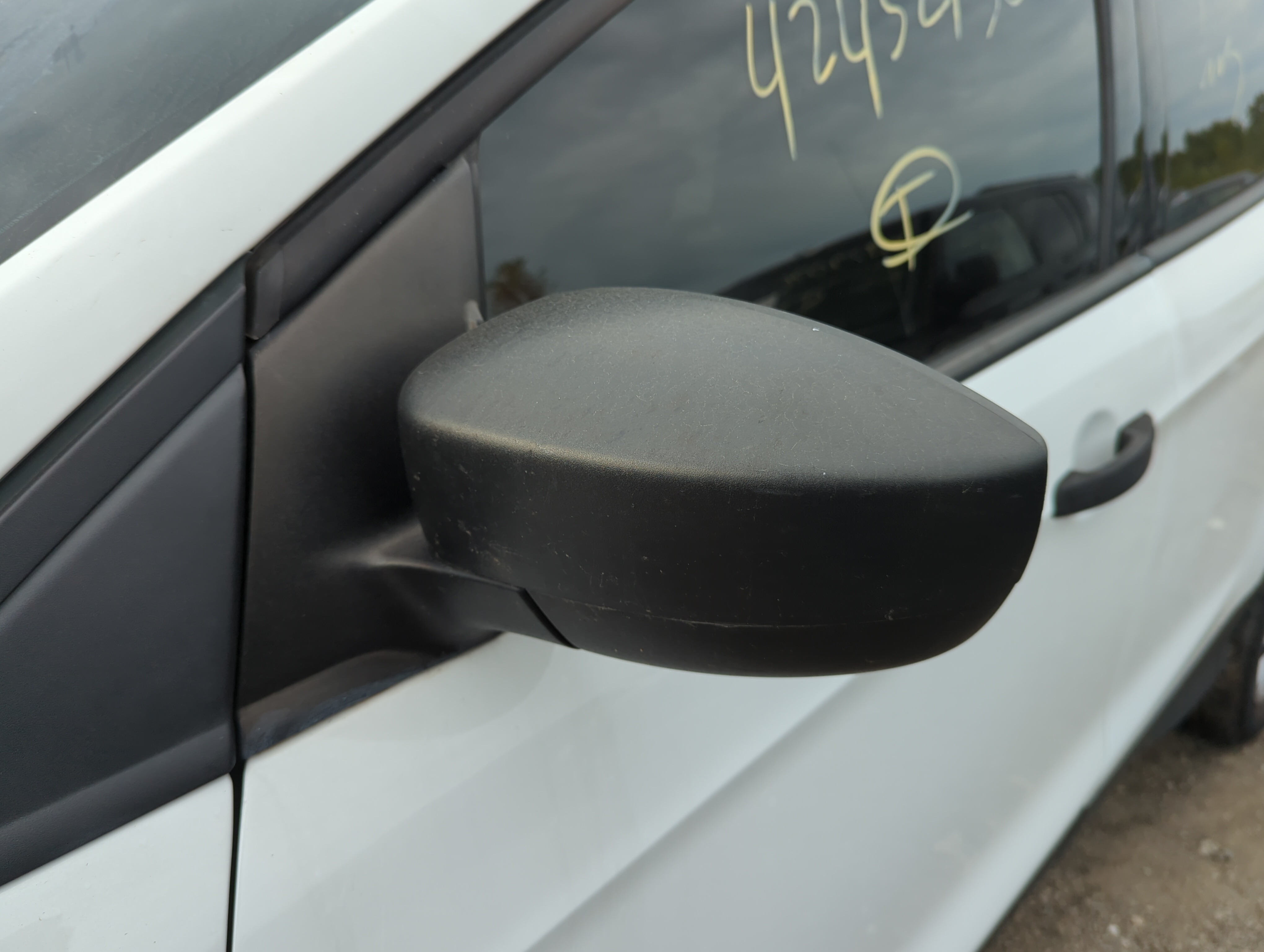 2013-2016 Ford Escape Driver Left Side View Power Door Mirror 1146517 - Oemusedautoparts1.com