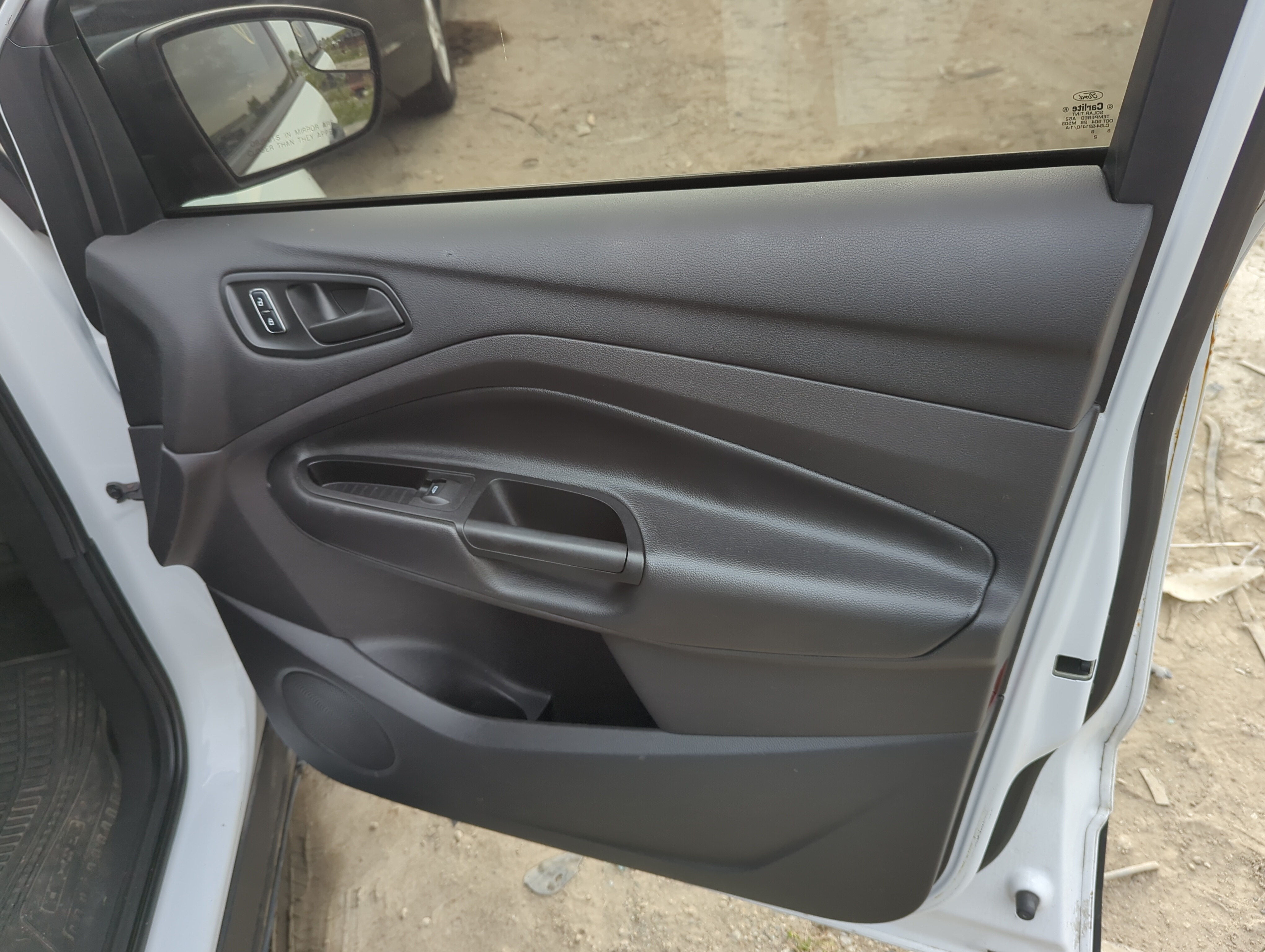 2015 Ford Escape Front Right Passenger Interior Door Panel Trim 1146537 - Oemusedautoparts1.com