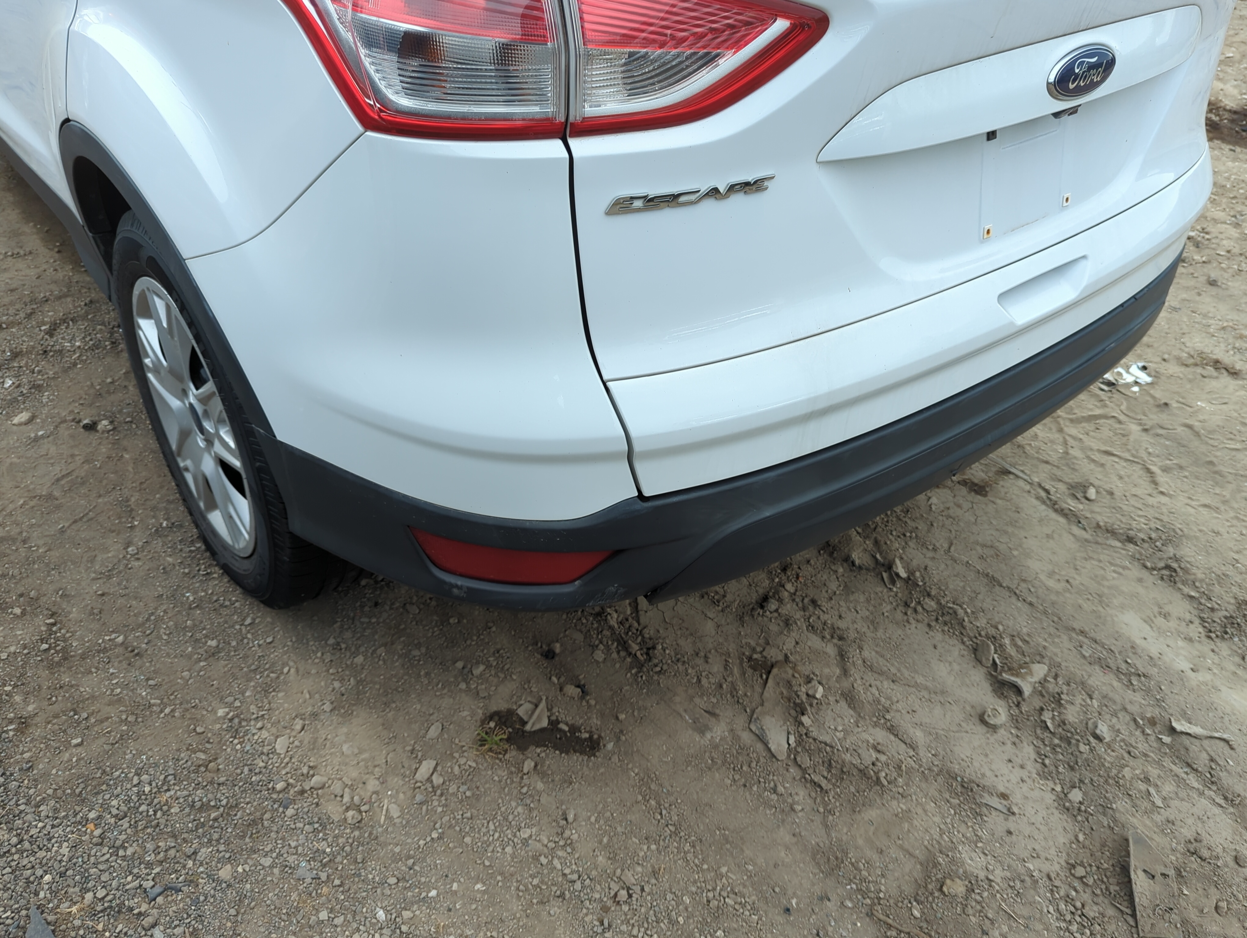 2013-2016 Ford Escape Rear Bumper Assembly Oem 1146559 - Oemusedautoparts1.com