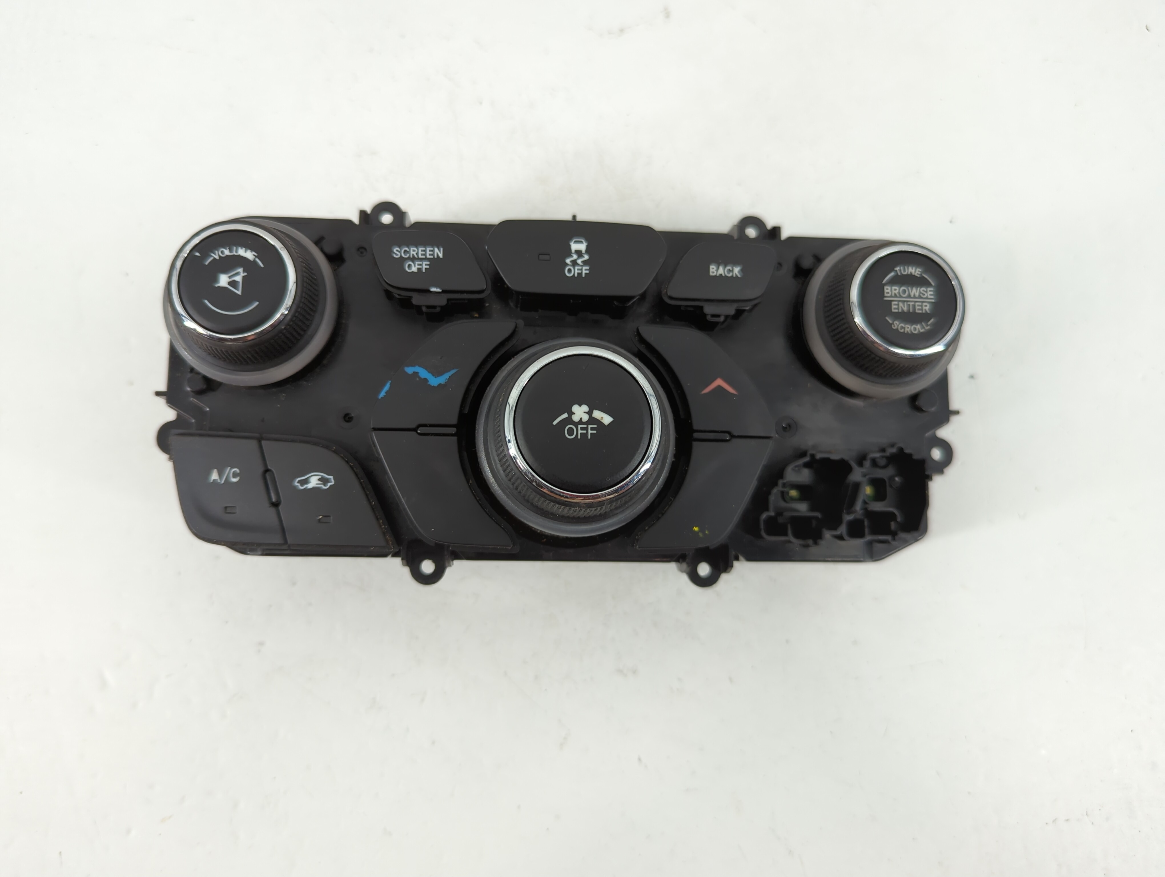 2015-2017 Chrysler 200 Ac Heater Climate Control 68270685ab 1146576 - Oemusedautoparts1.com
