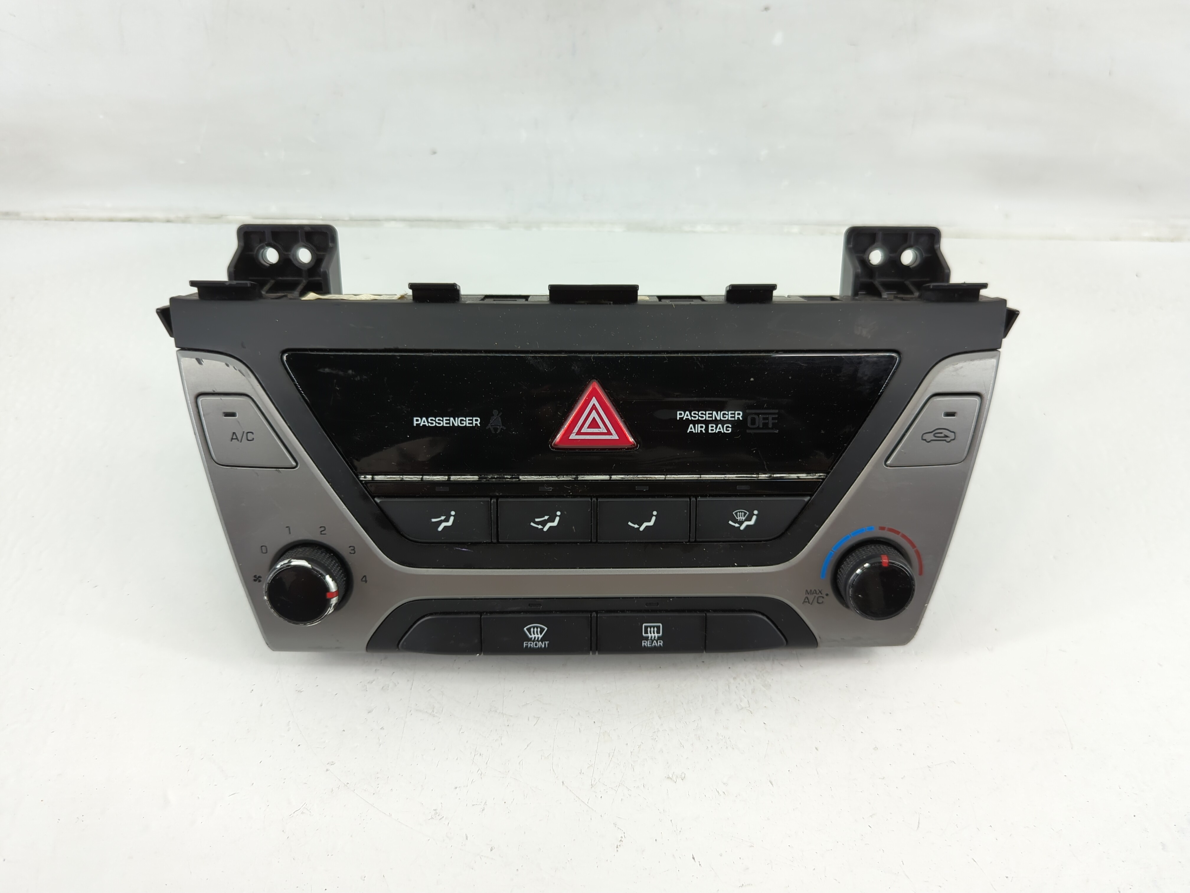 Picture of 2017-2018 Hyundai Elantra Ac Heater Climate Control 97250-f2xxx 1146577