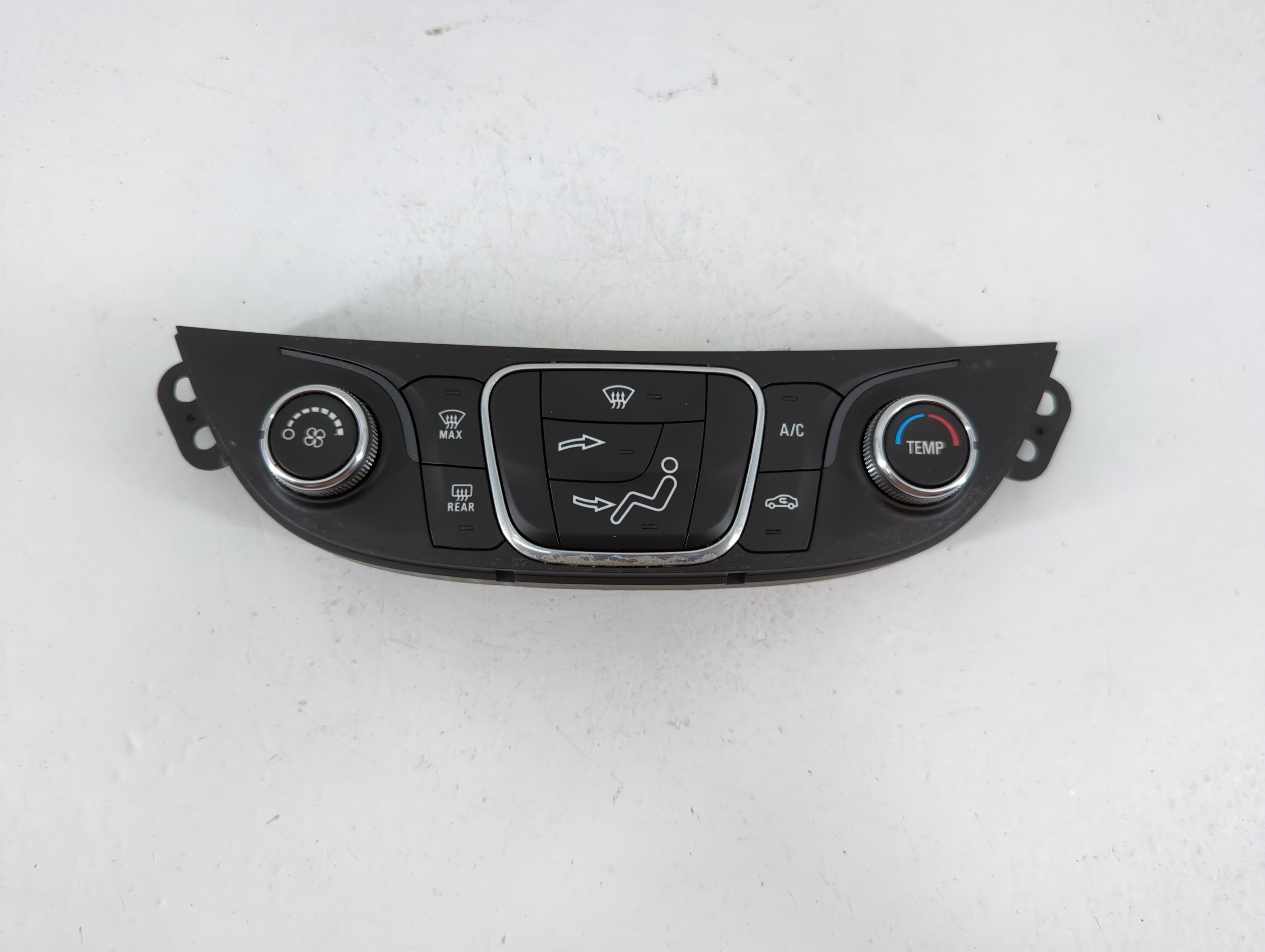 Picture of 2018-2018 Chevrolet Malibu Ac Heater Climate Control 84426646 1146593
