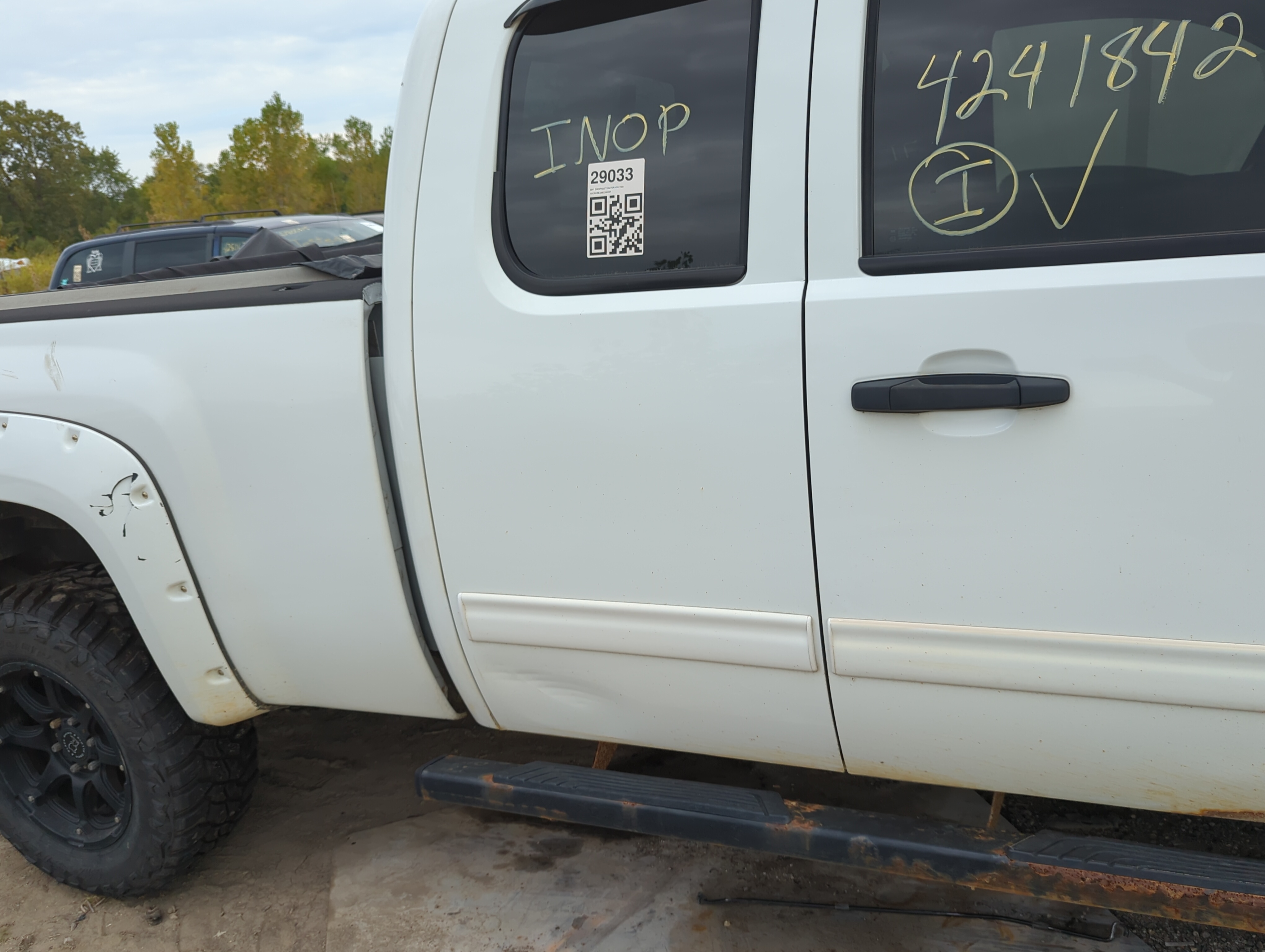 Picture of 2007-2013 Chevrolet Silverado 1500 Passenger Rear Door Oem 1146765
