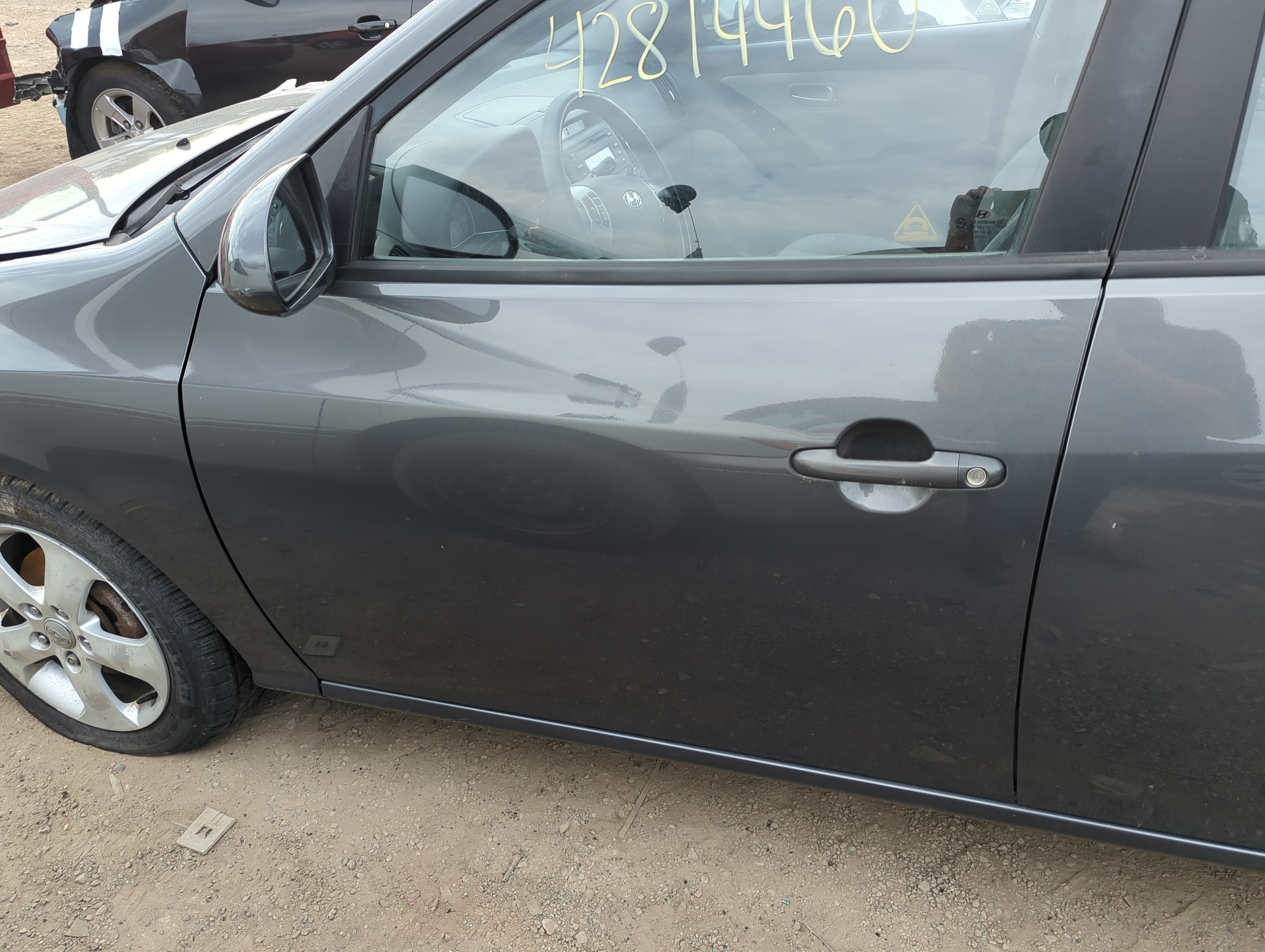 2007-2010 Hyundai Elantra Driver Front Door Oem 1147140 - Oemusedautoparts1.com