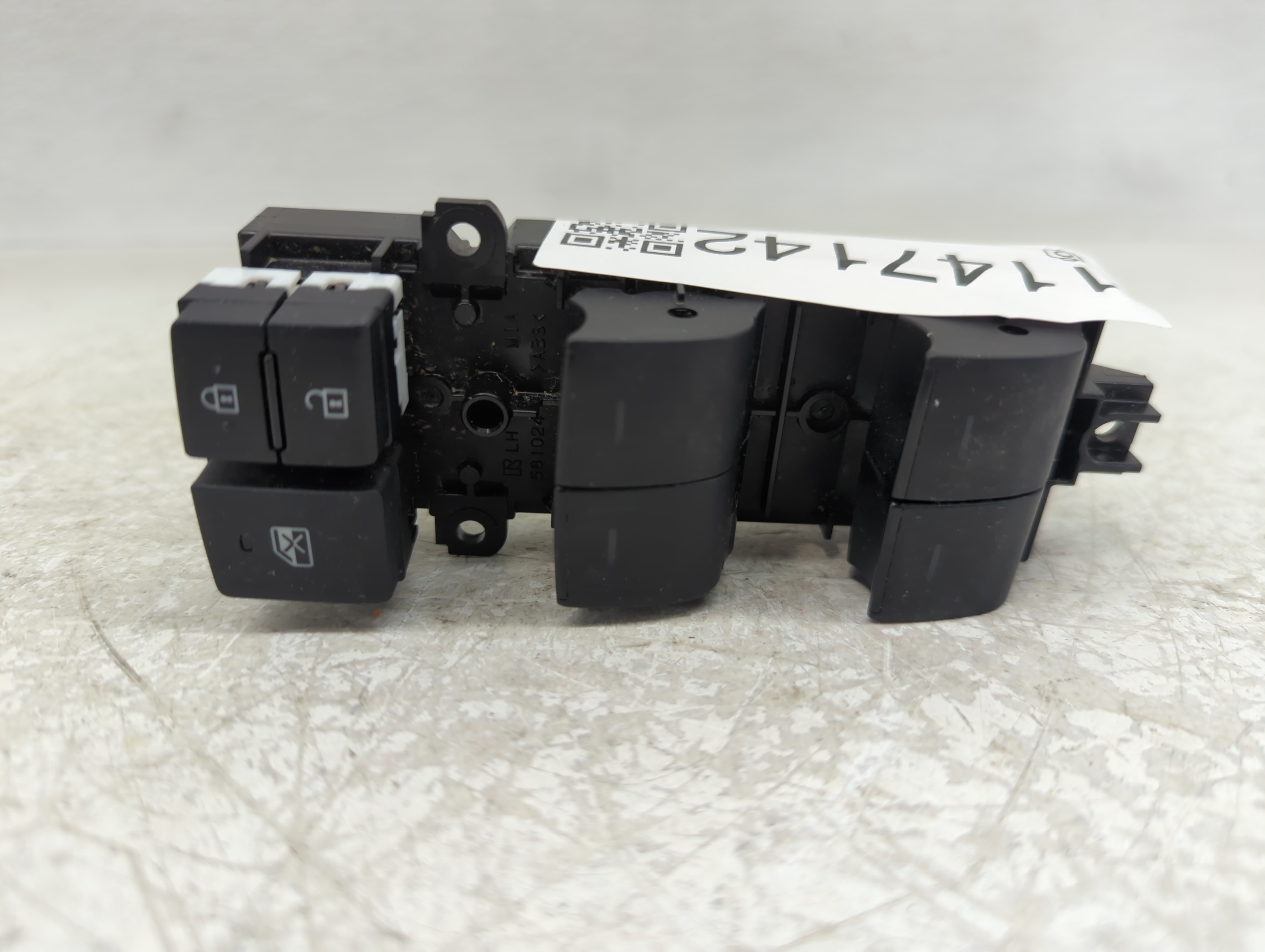 2018-2022 Toyota Camry Driver Left Door Master Power Window Switch 1147142 - Oemusedautoparts1.com