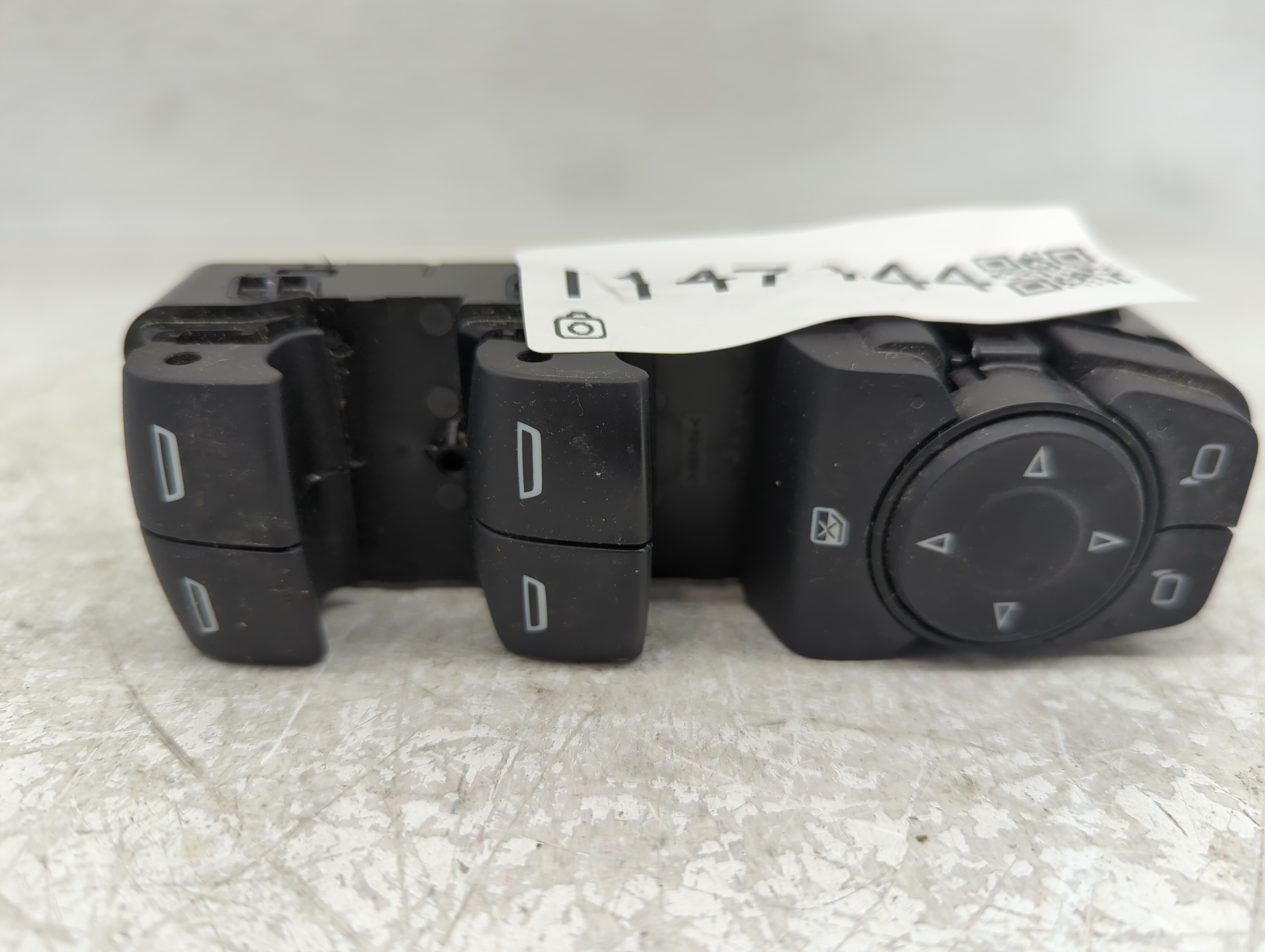 Picture of 2016-2021 Chevrolet Malibu Driver Left Door Master Power Window Switch 1147144
