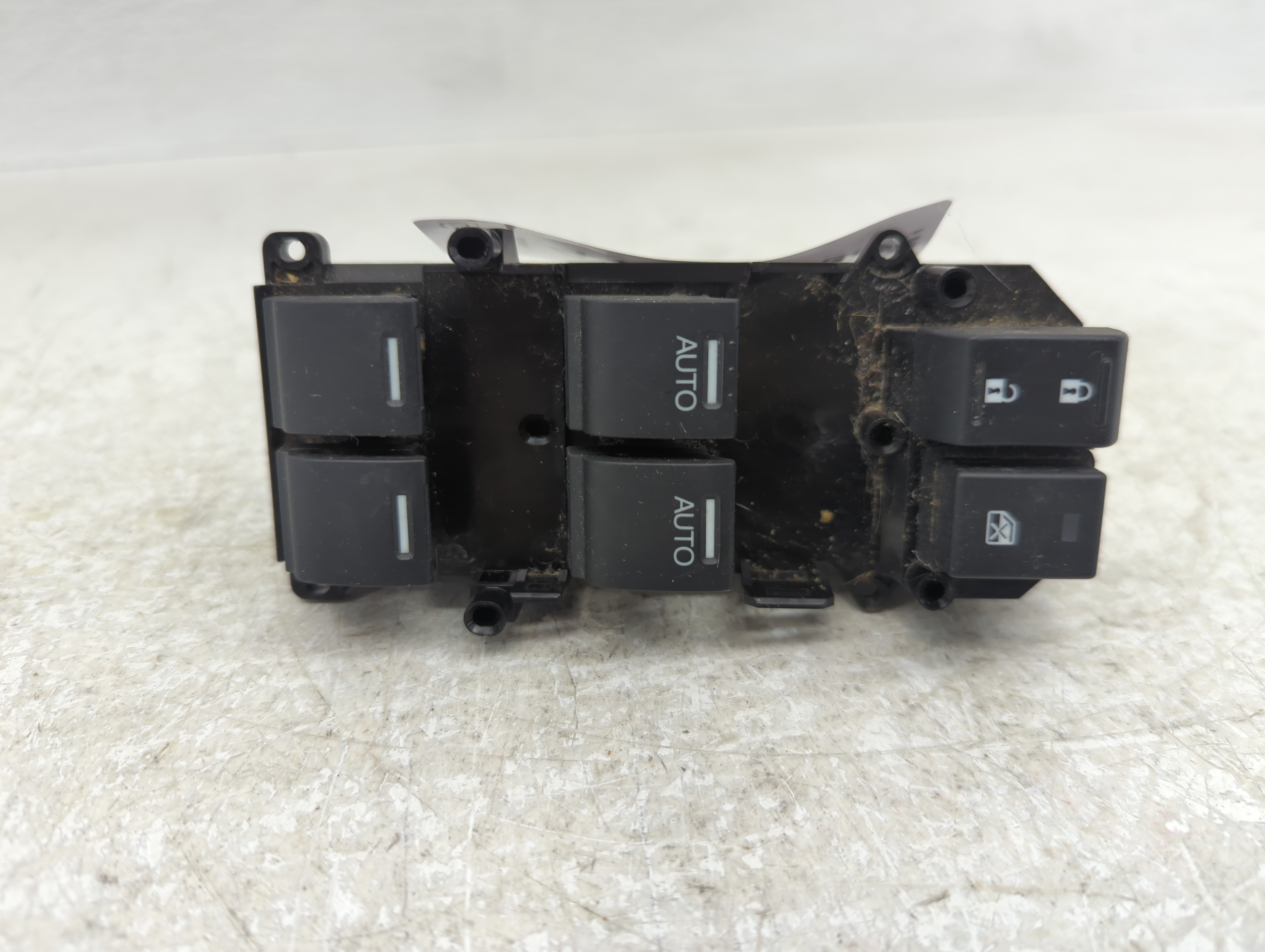 2014-2017 Honda Odyssey Driver Left Door Master Power Window Switch 1147154 - Oemusedautoparts1.com