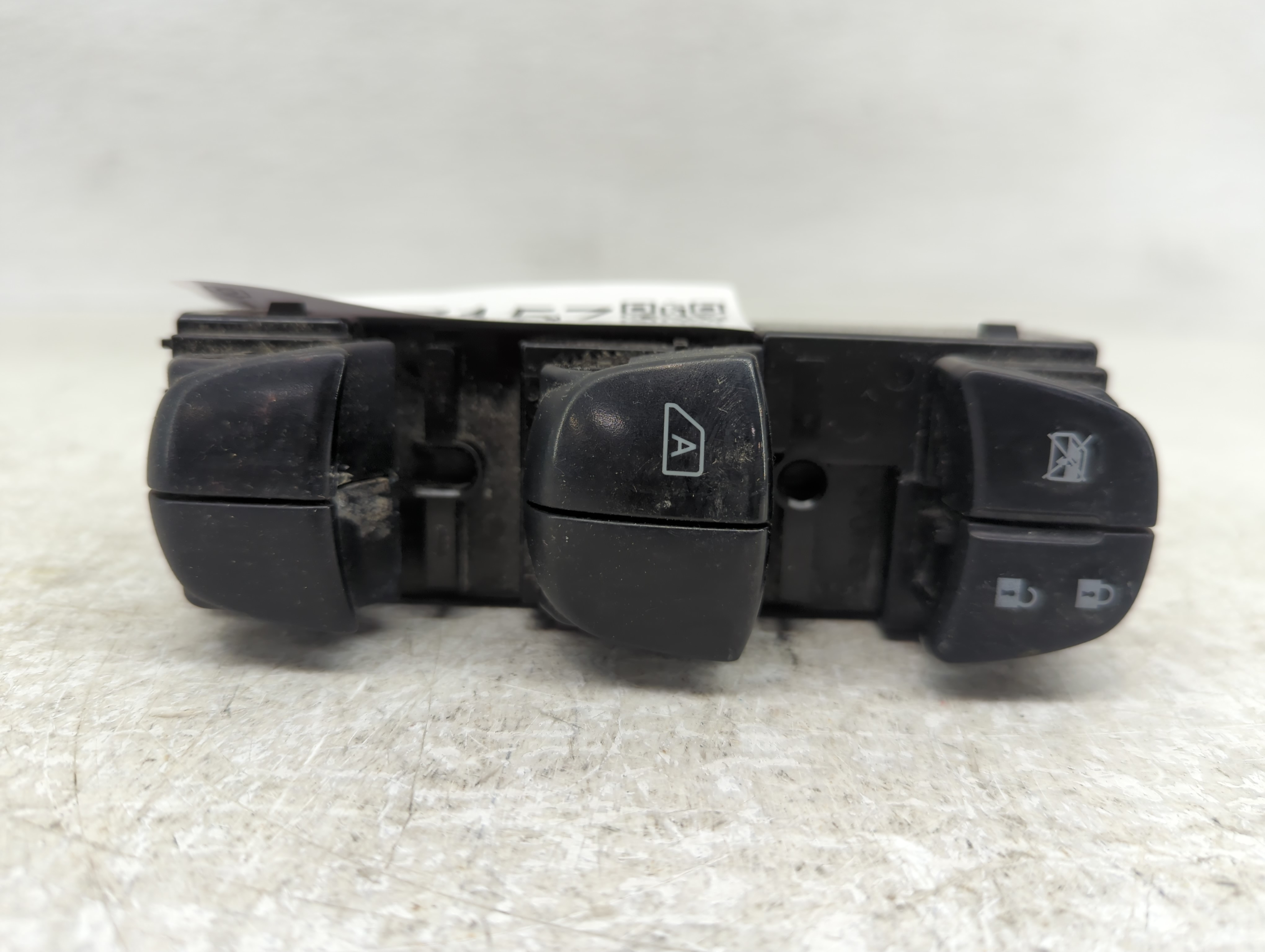 2020-2022 Nissan Versa Driver Left Door Master Power Window Switch 1147157 - Oemusedautoparts1.com