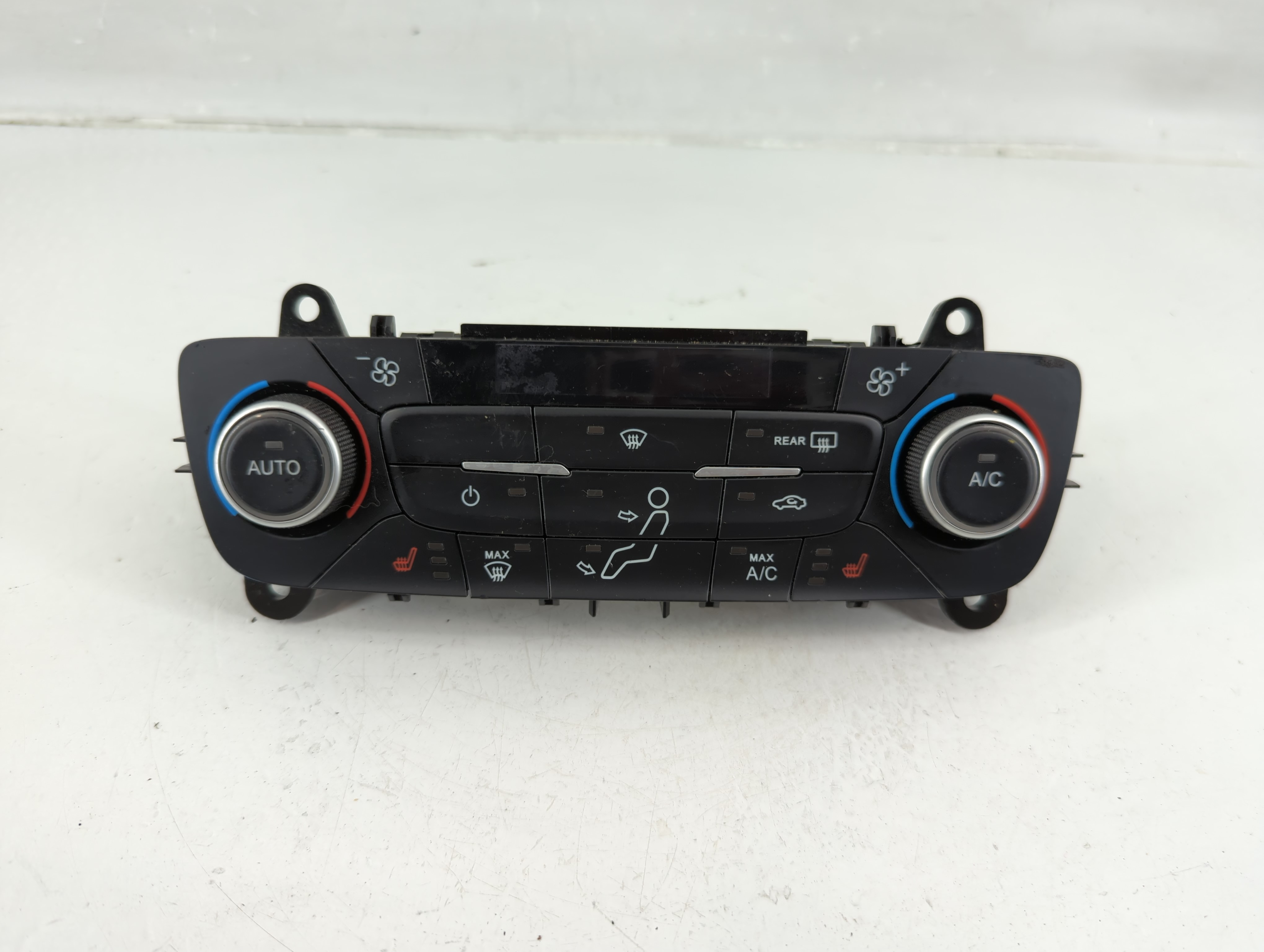 2018-2019 Ford Escape Ac Heater Climate Control Gj5t-18c612-ch 1147190 - Oemusedautoparts1.com